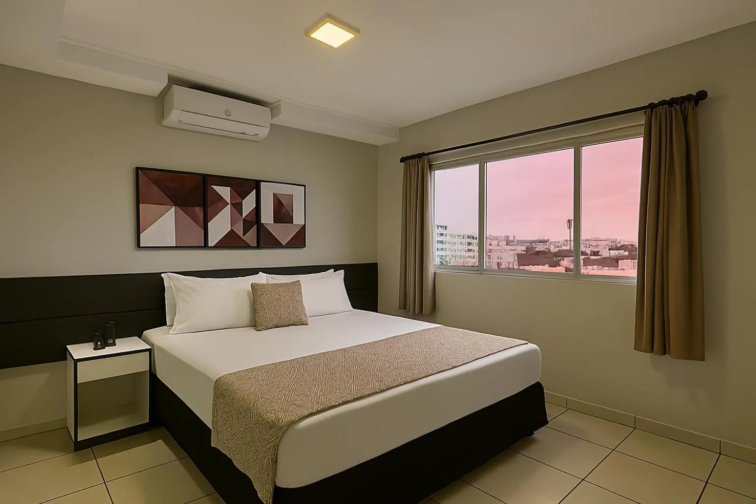 Bedroom, Bed in Havana Palace Hotel II