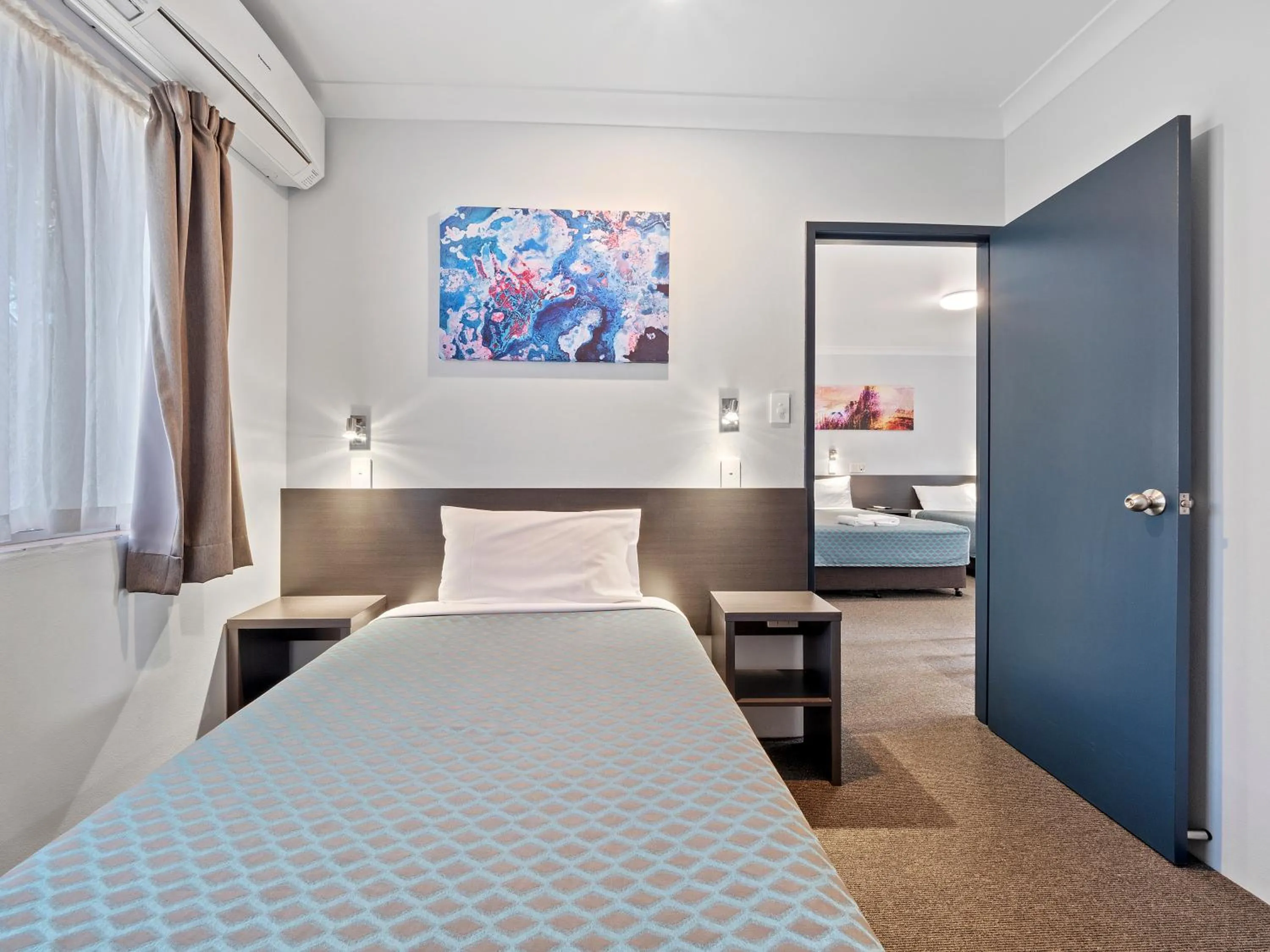 Bed in Grafton Central Motel