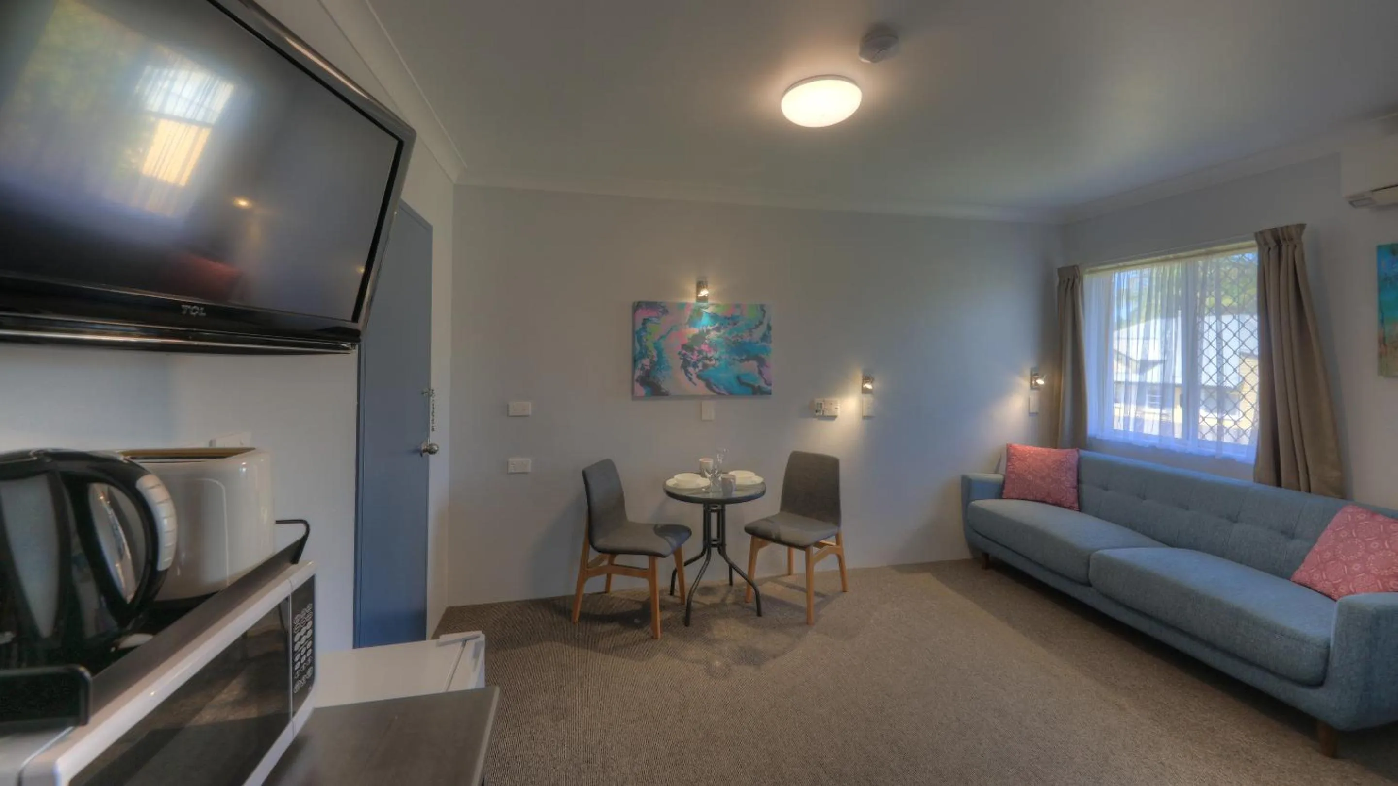 Living room in Grafton Central Motel