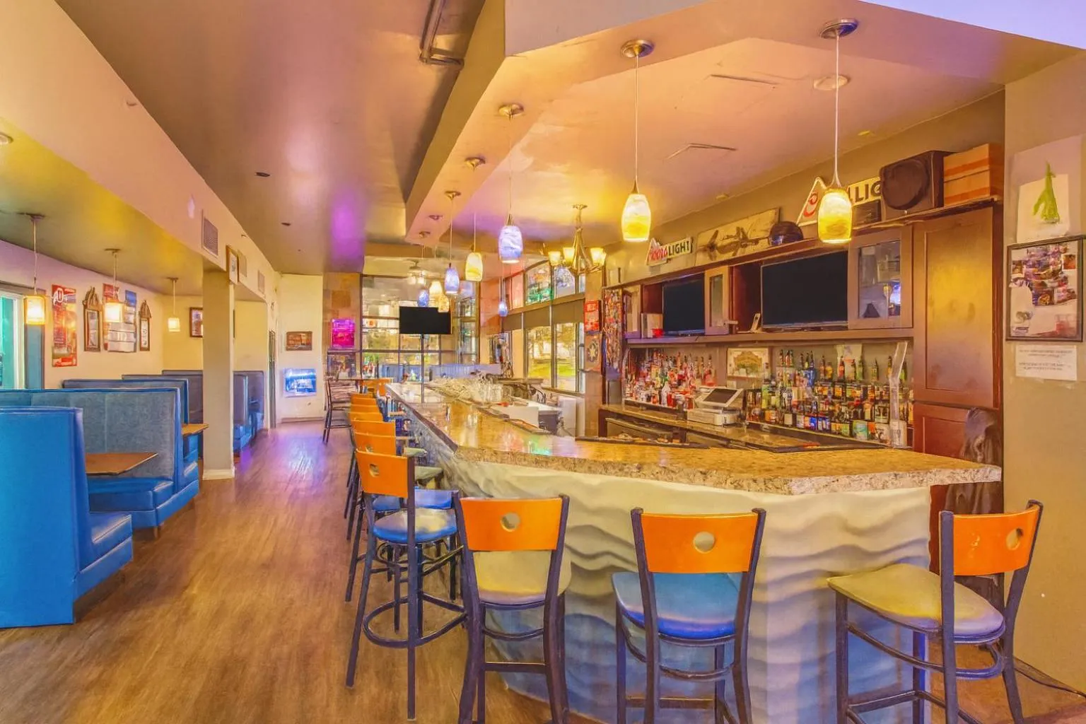 Restaurant/places to eat in Suburban Studios Salt Lake City Airport