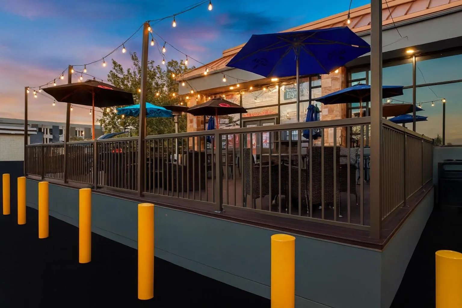 Restaurant/places to eat in Suburban Studios Salt Lake City Airport