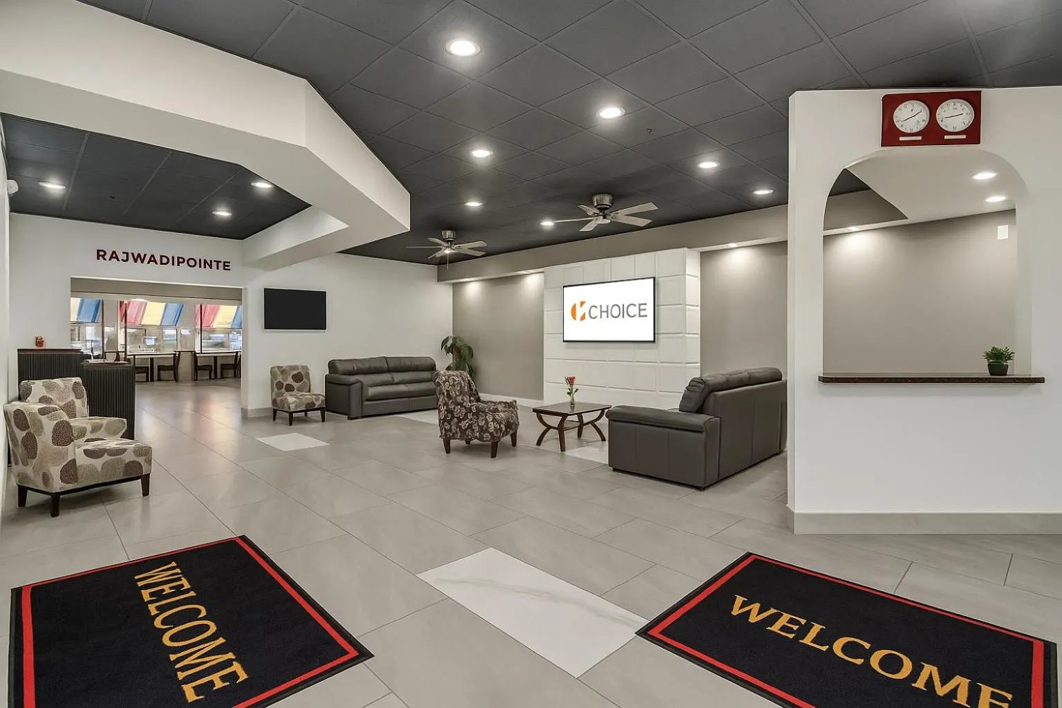 Seating area in Suburban Studios Salt Lake City Airport