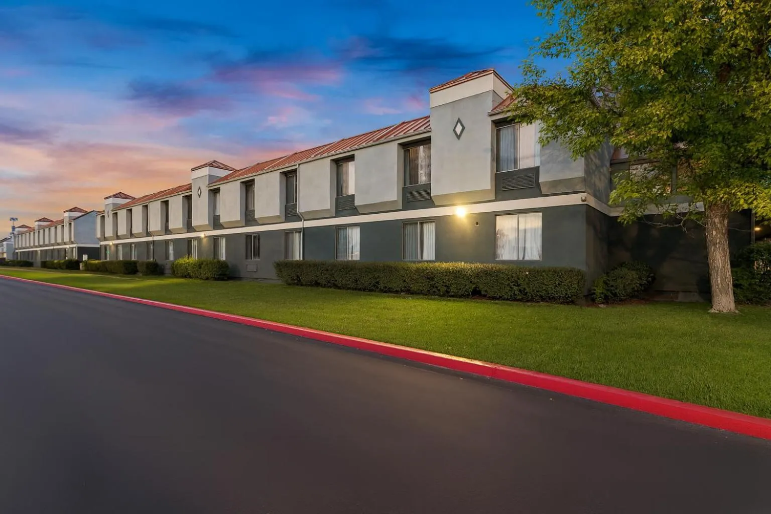 Property building in Suburban Studios Salt Lake City Airport