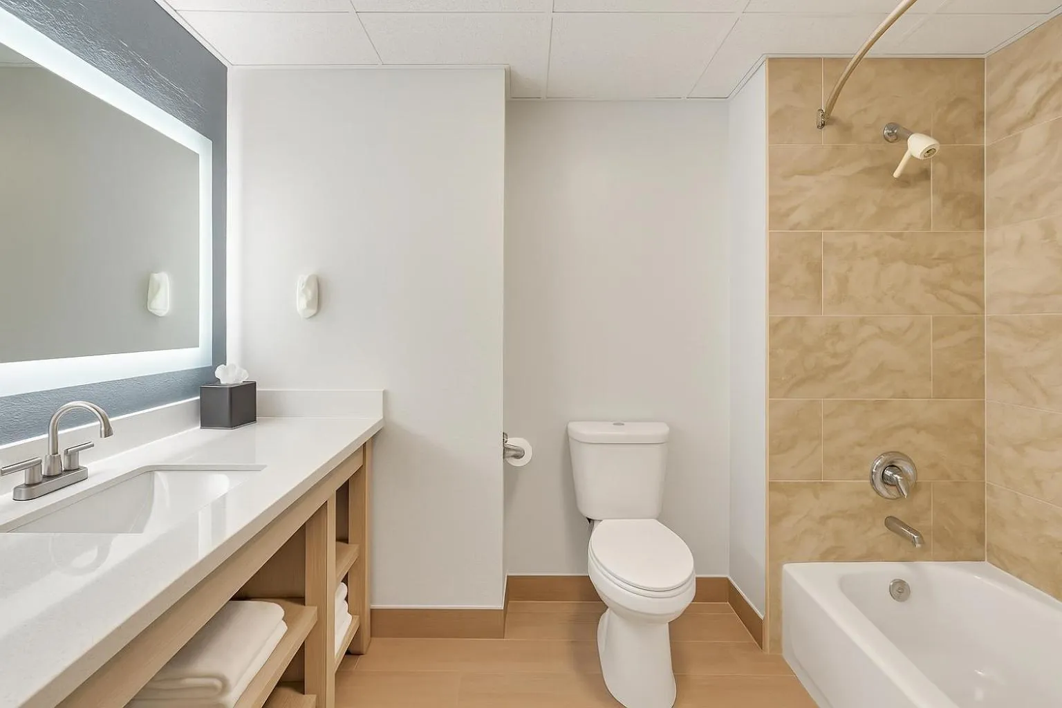 Shower in Suburban Studios Salt Lake City Airport