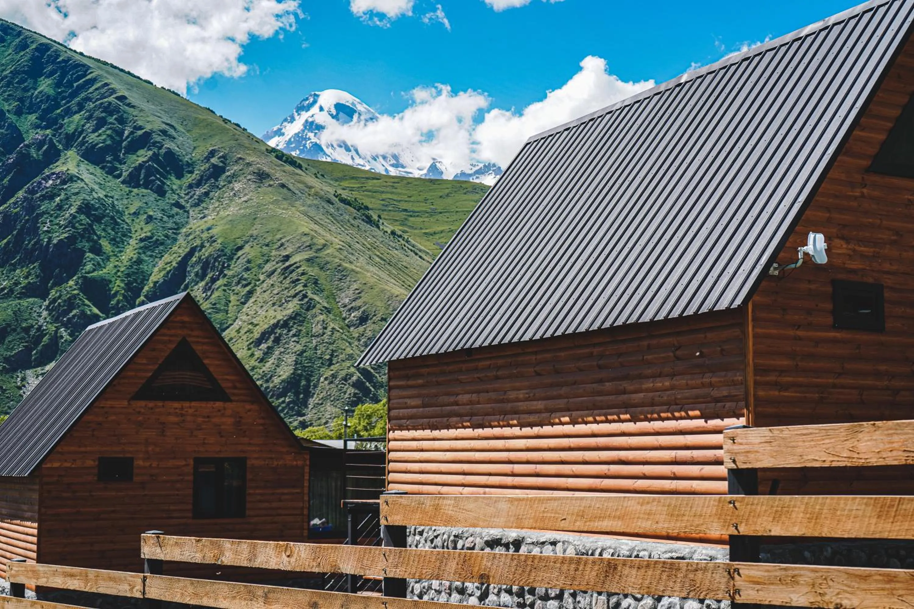 Traveler's Cottages in Kazbegi