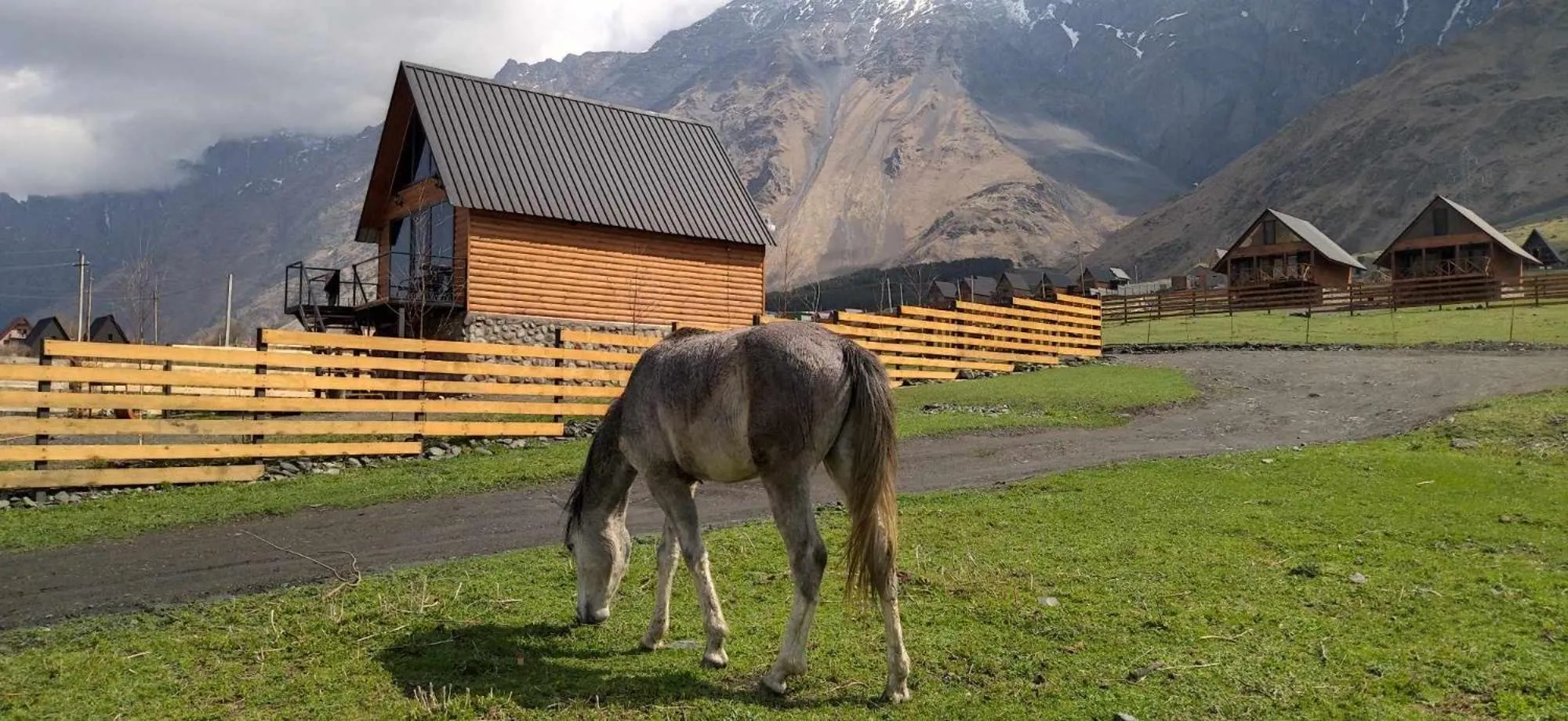 Traveler's Cottages in Kazbegi