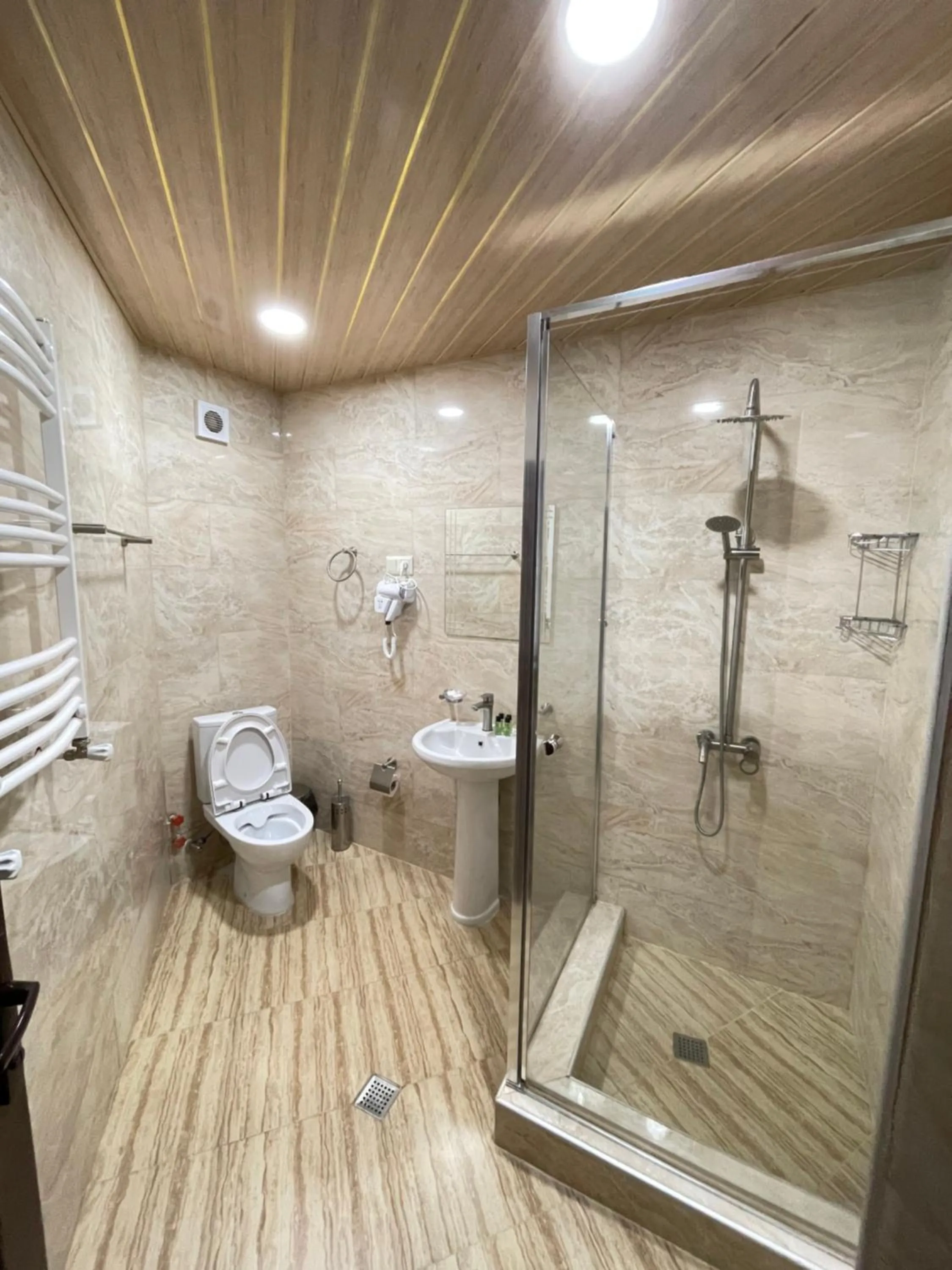 Bathroom in Hotel Elite House