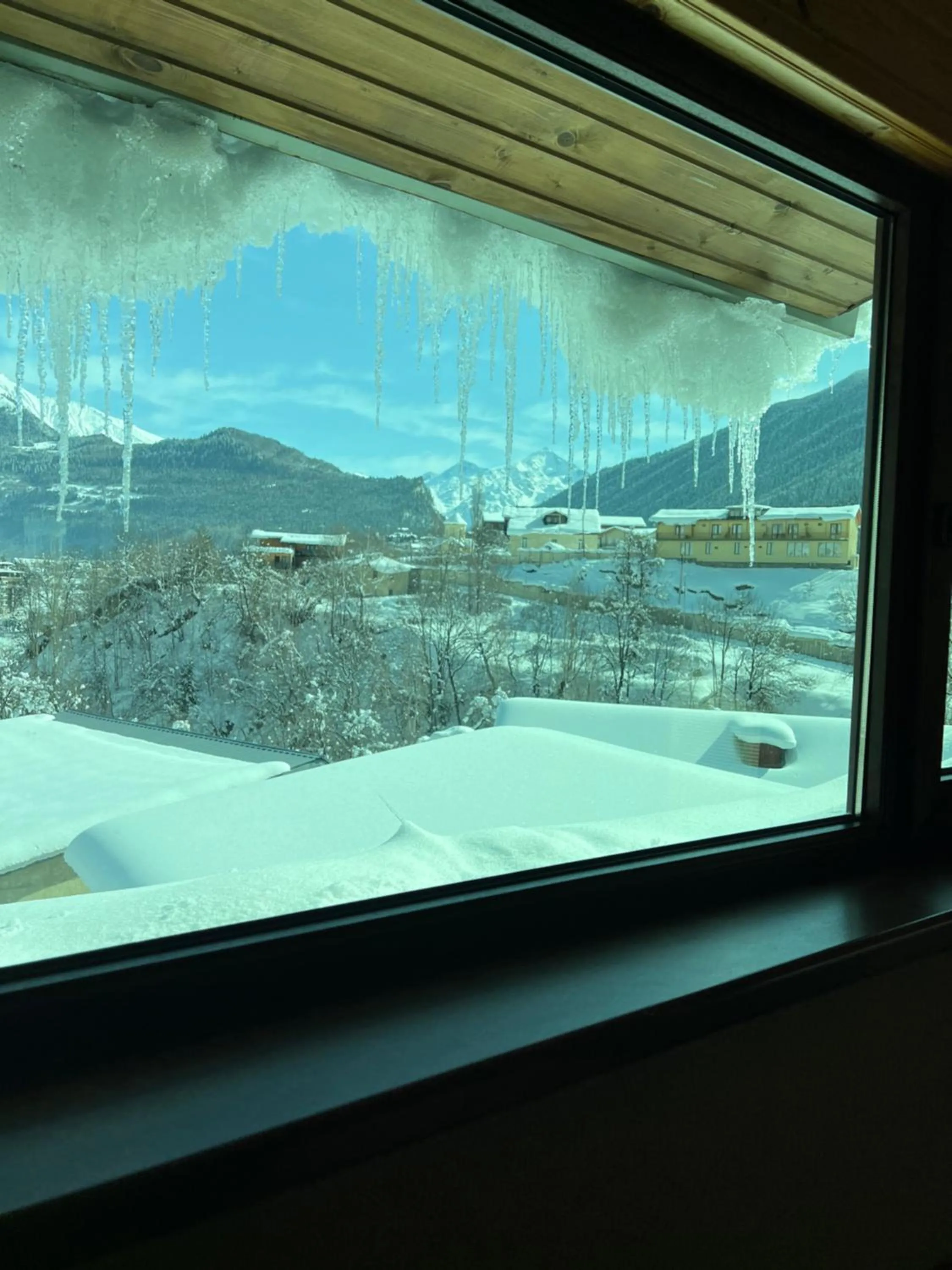 Winter in Hotel Elite House