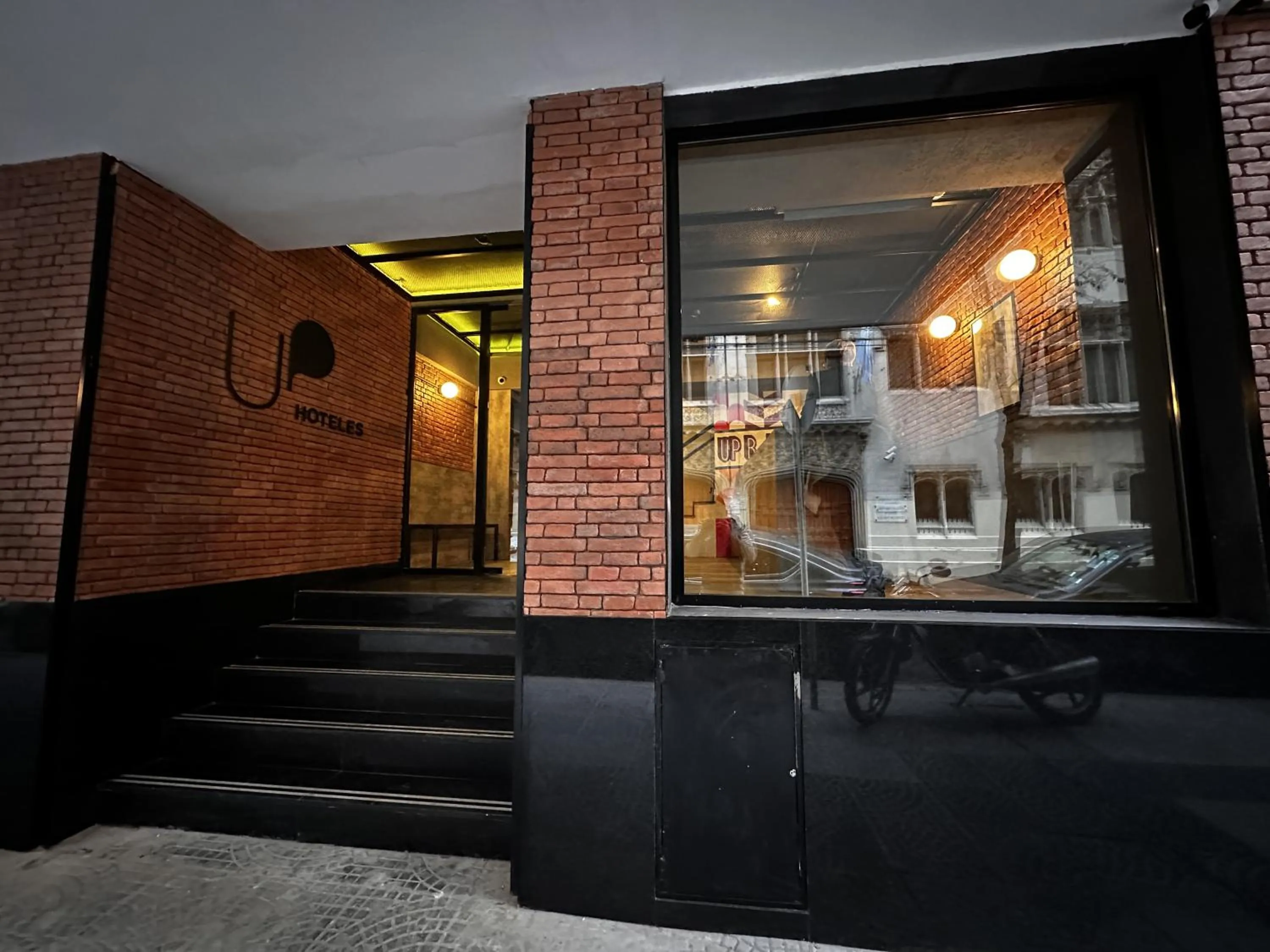 Property building in Up Barrio Norte