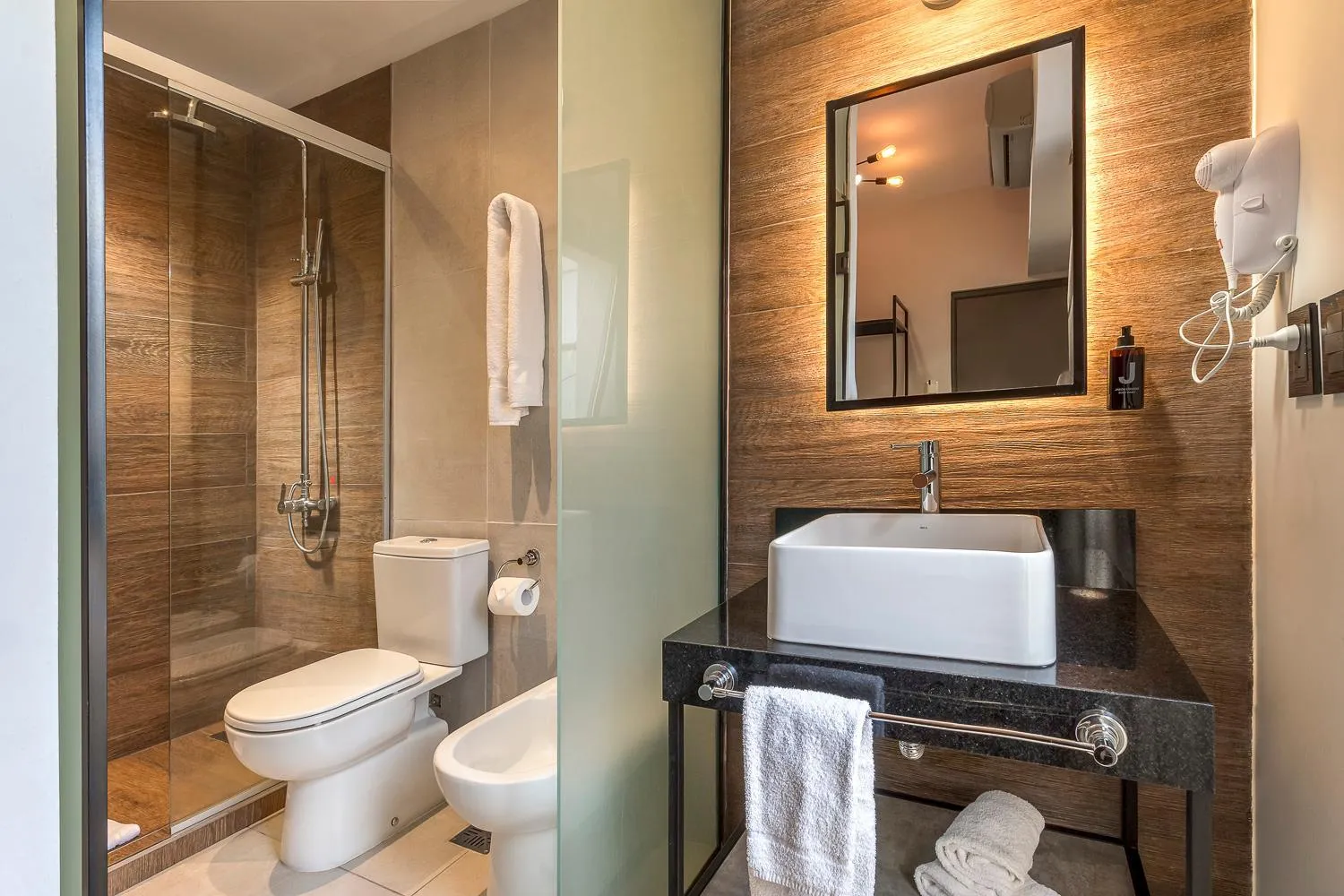 Bathroom in Up Barrio Norte