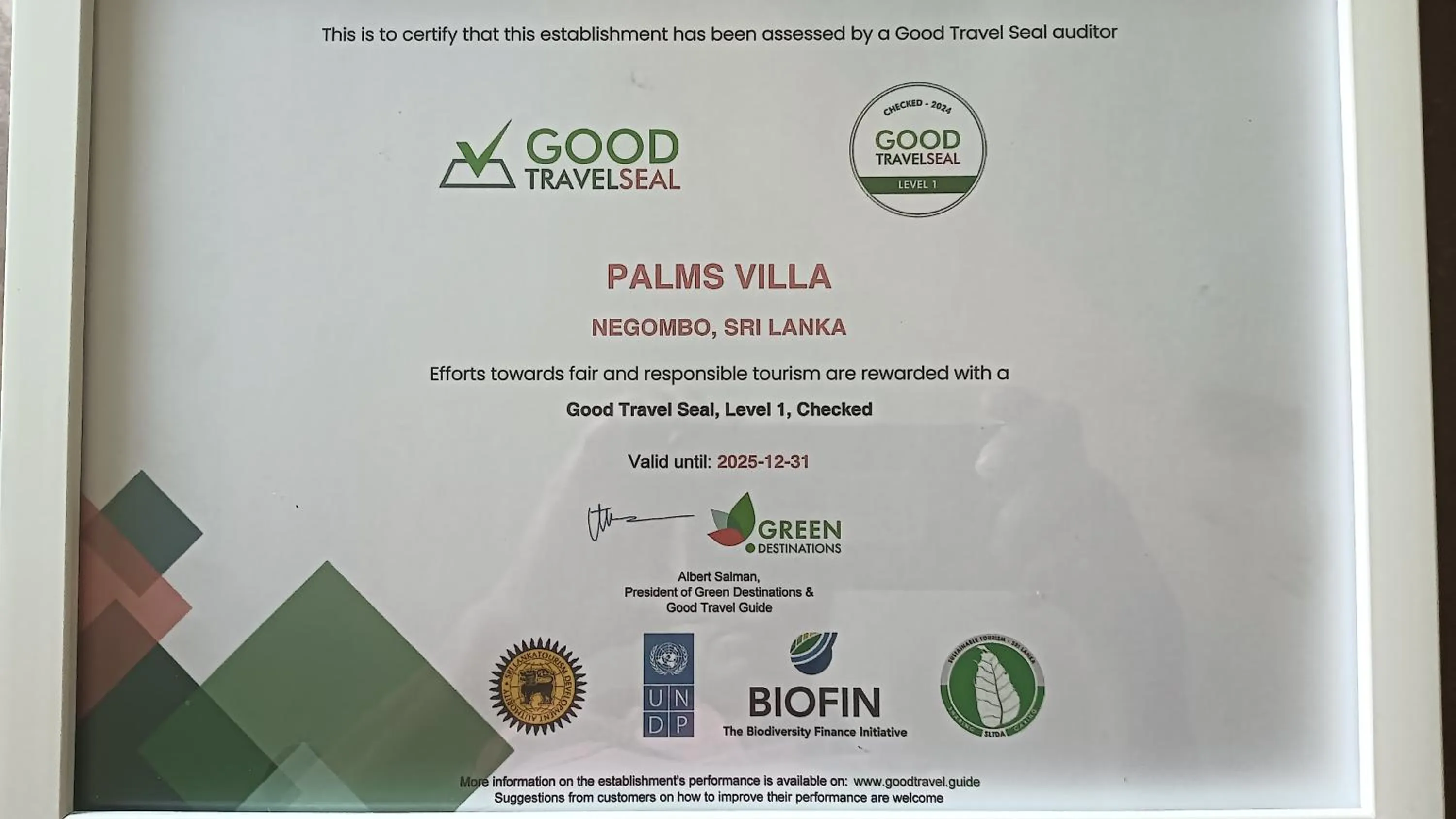 Logo/Certificate/Sign in Palms Villa