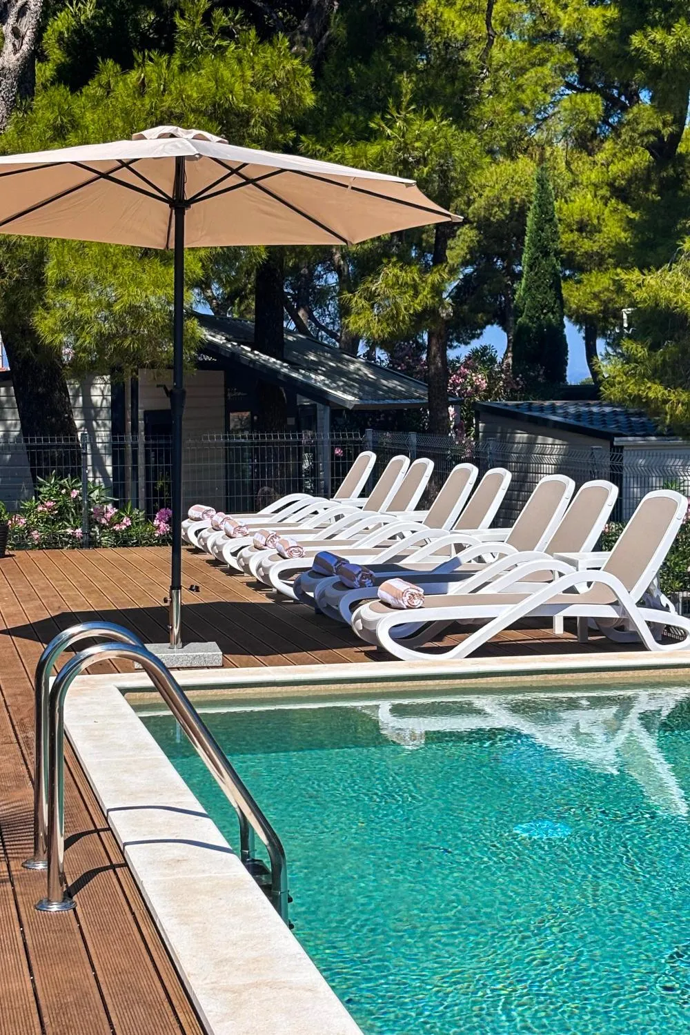 Swimming pool in Waterman Beach Village