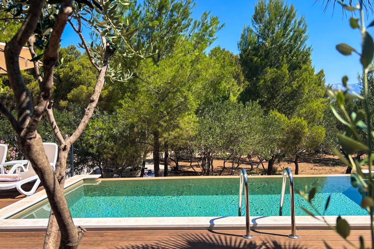 Swimming pool in Waterman Beach Village