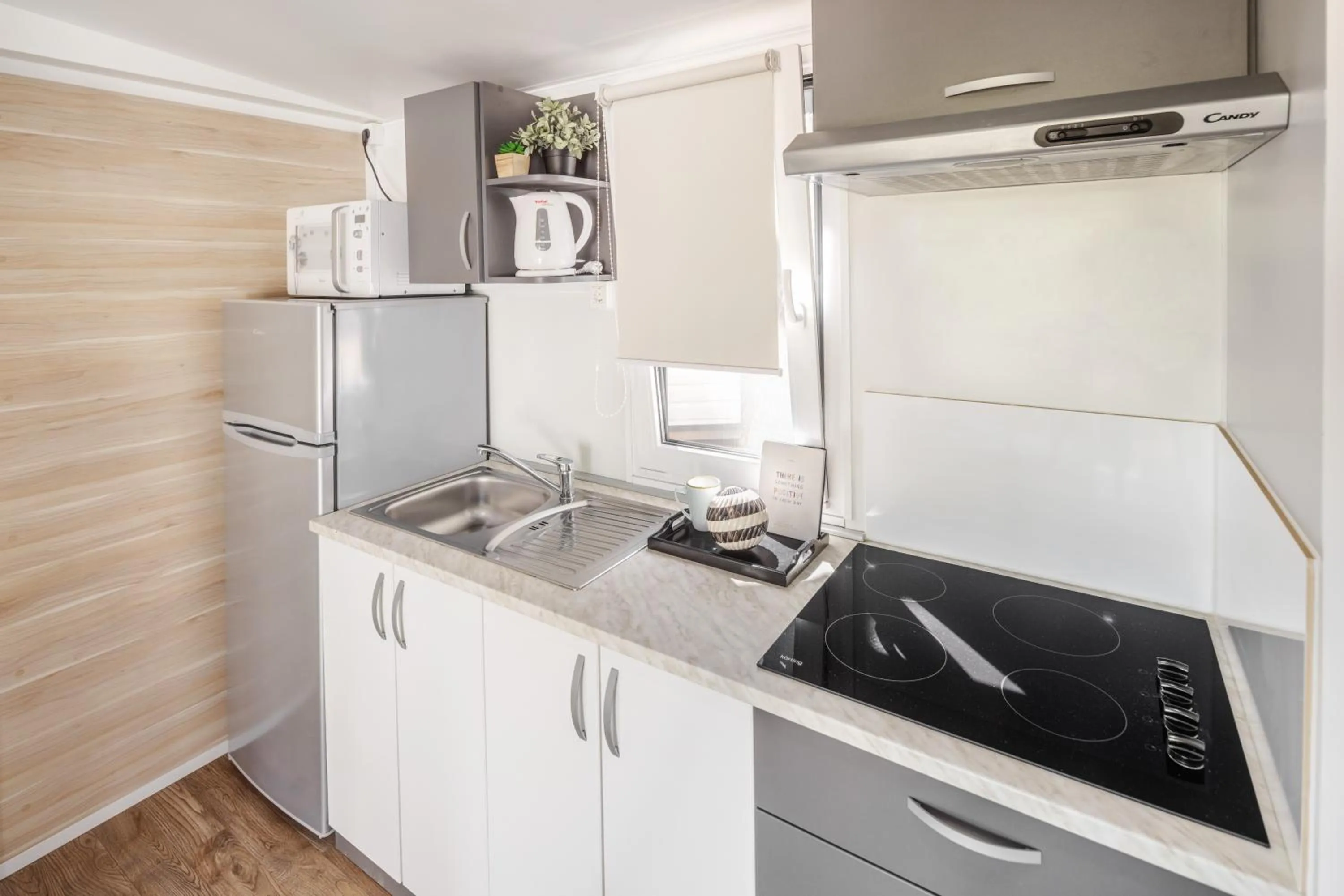 Kitchen or kitchenette in Waterman Beach Village