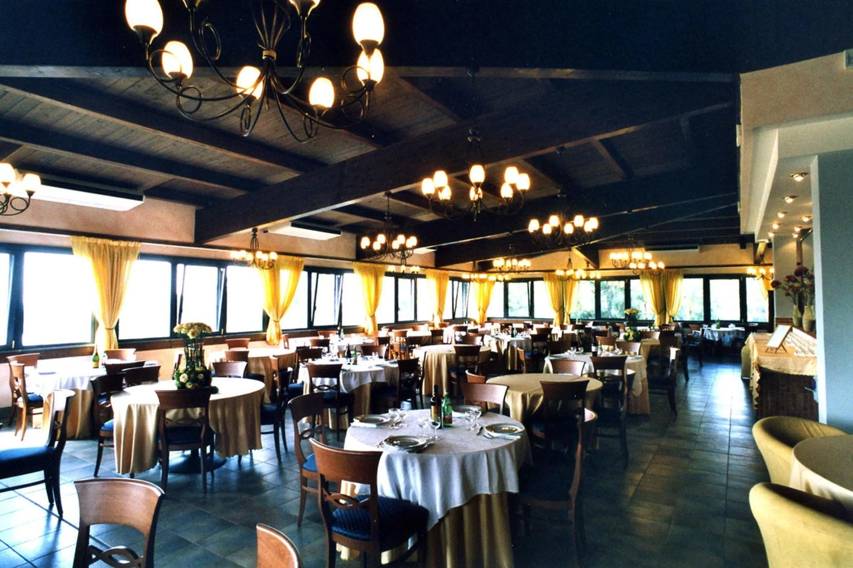 Restaurant/Places to Eat in Complesso L'Oasi