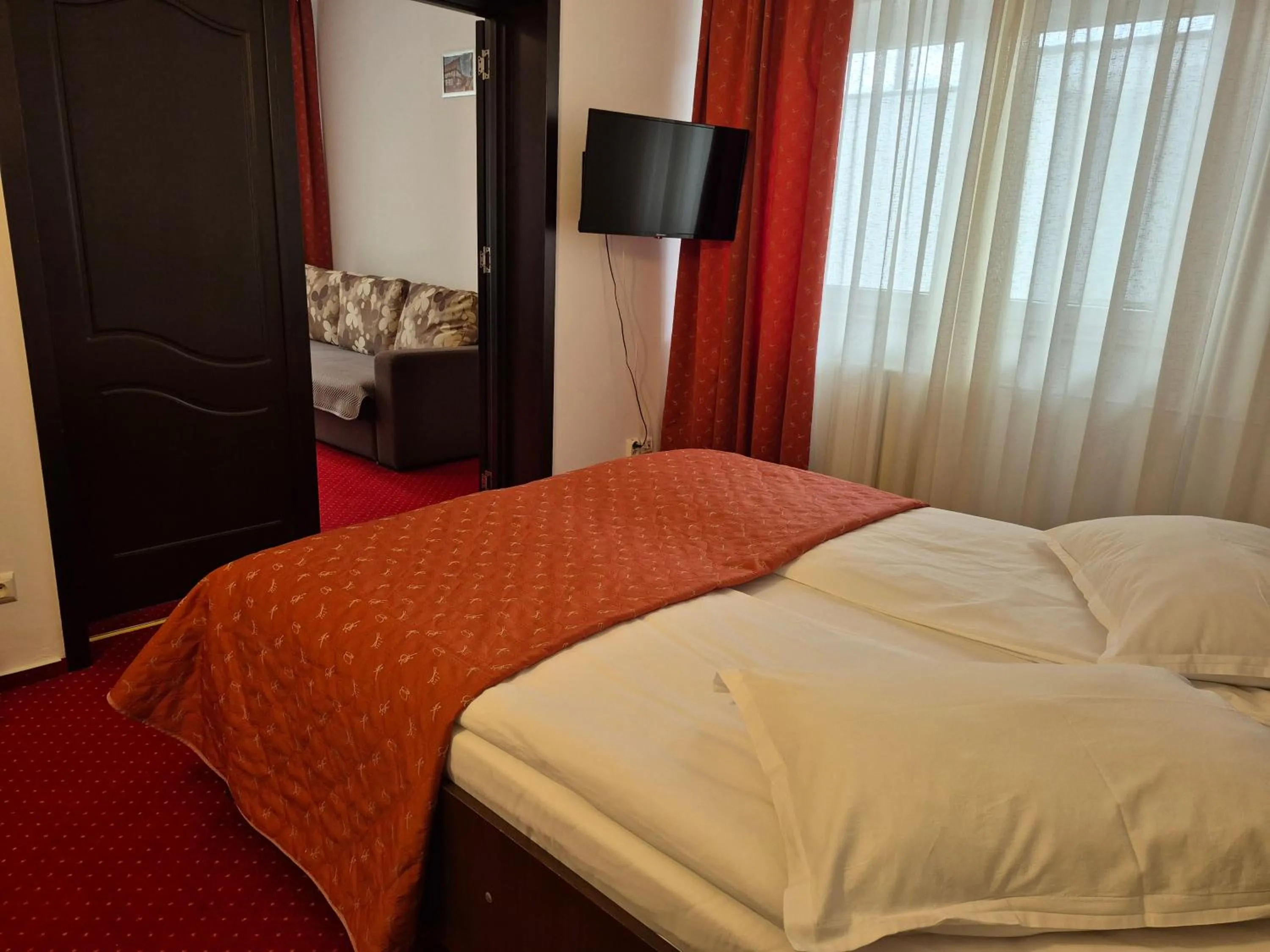 Bedroom, Bed in Cristal Sinaia