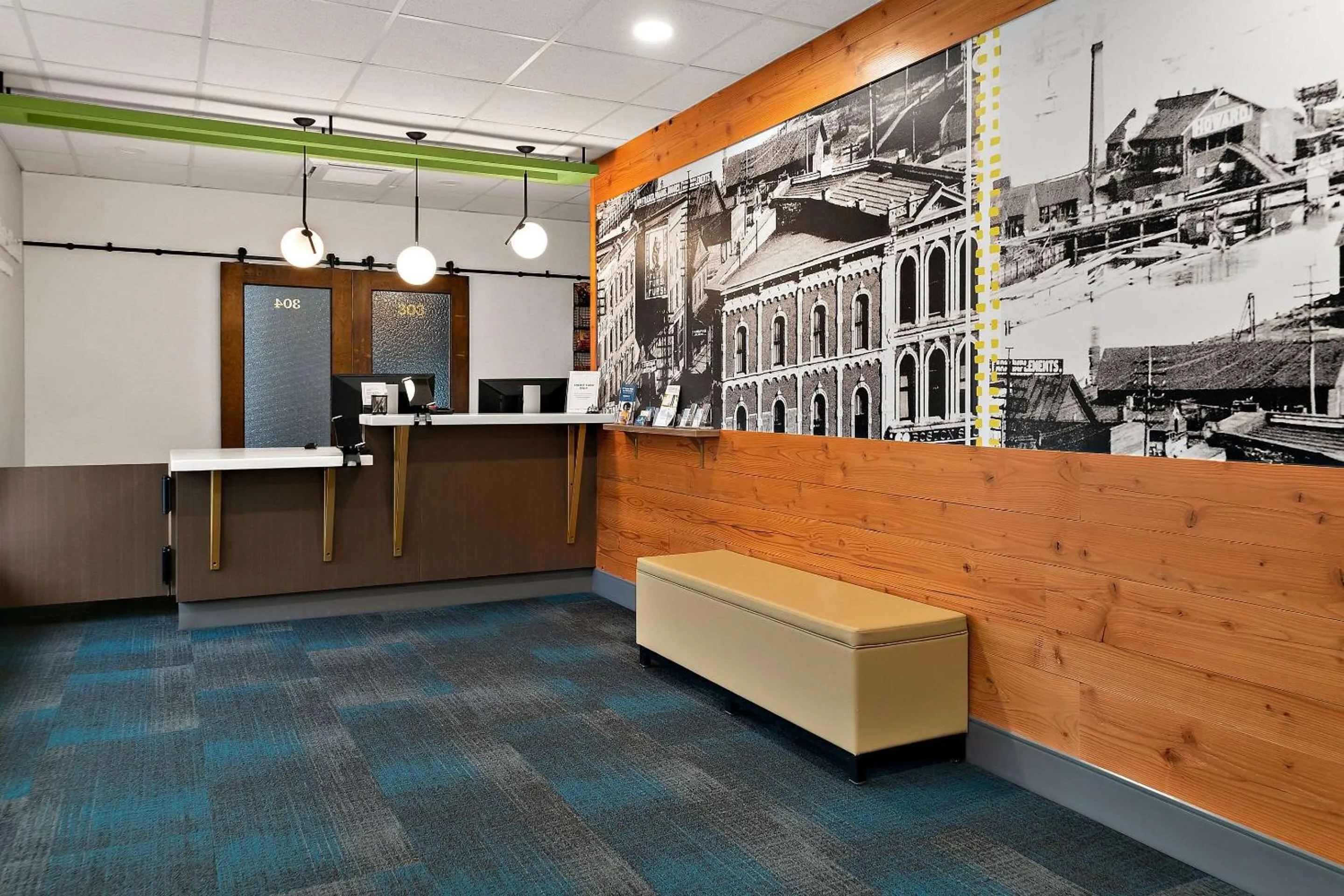 Lobby or reception in CityFlatsHotel - Port Huron, an Ascend Collection Hotel