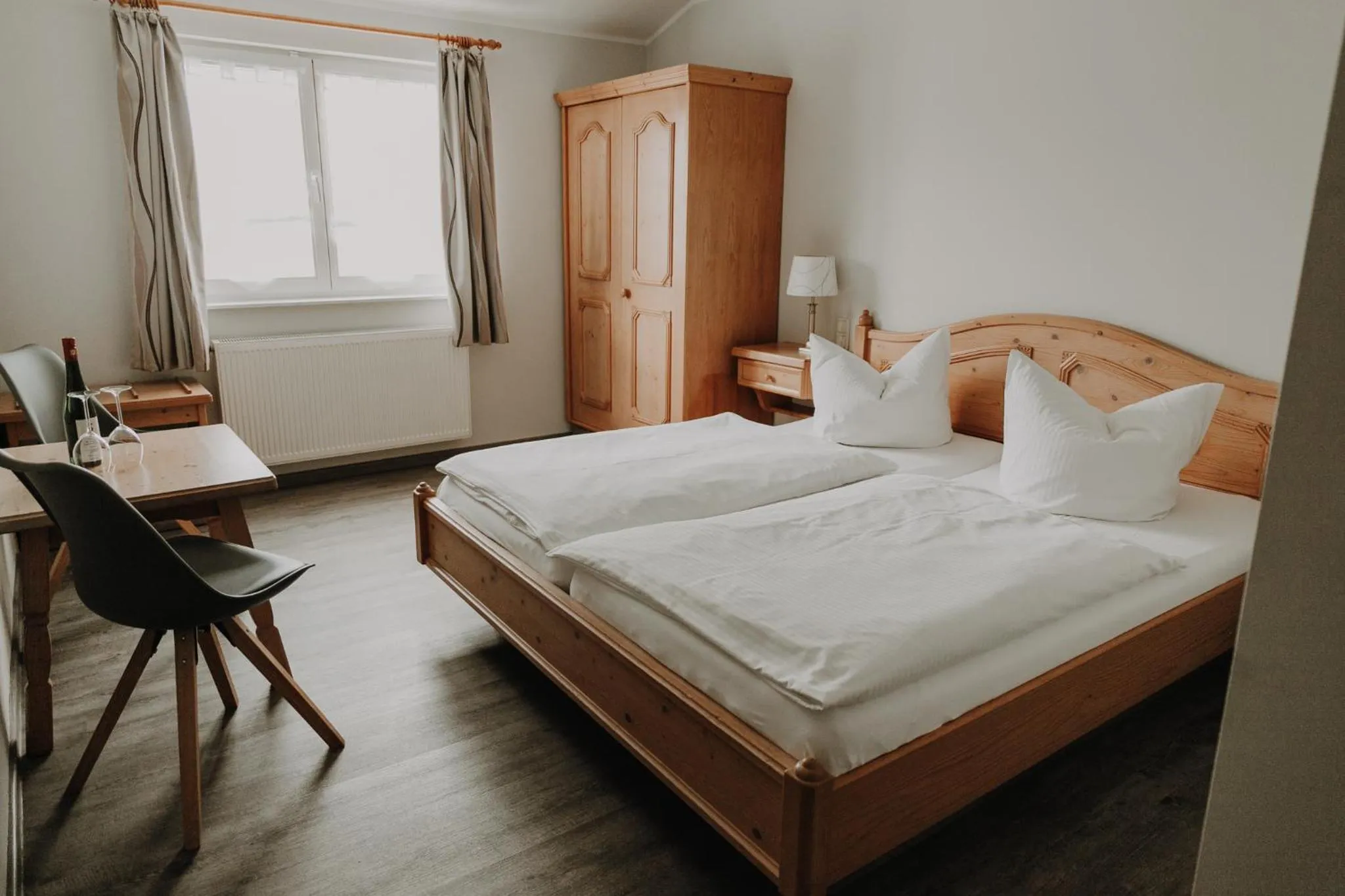 Photo of the whole room, Bed in Landhotel Zum Erbgericht