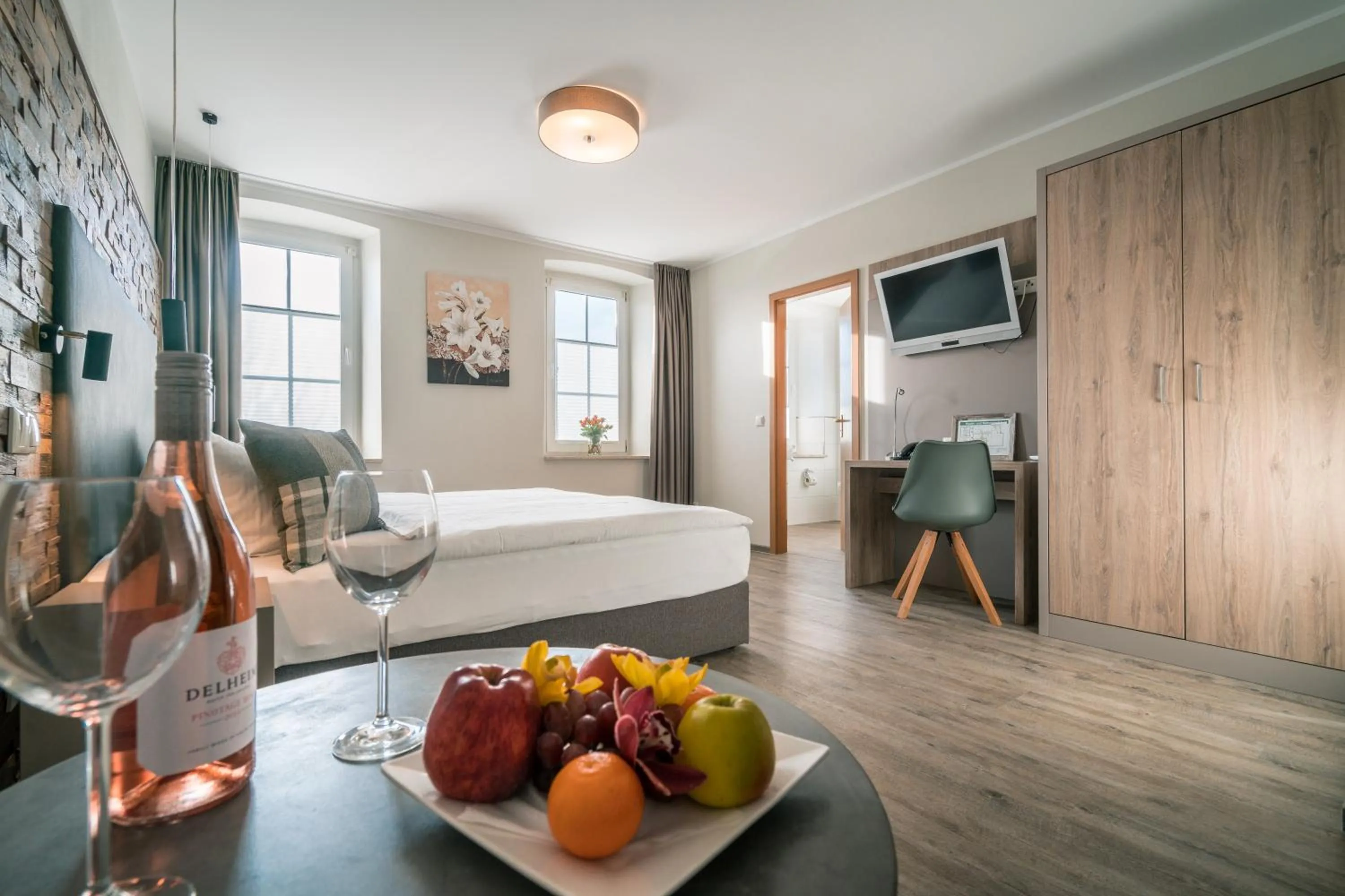 Photo of the whole room, Bed in Landhotel Zum Erbgericht