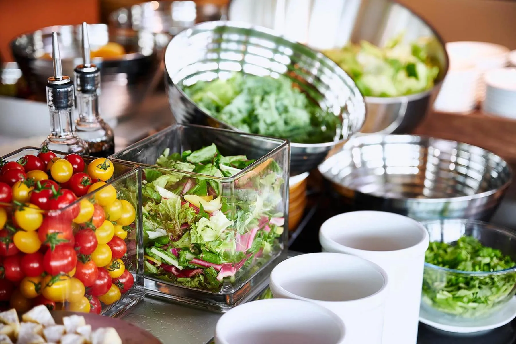 Restaurant/places to eat in Hotel Metropolitan Tokyo Haneda