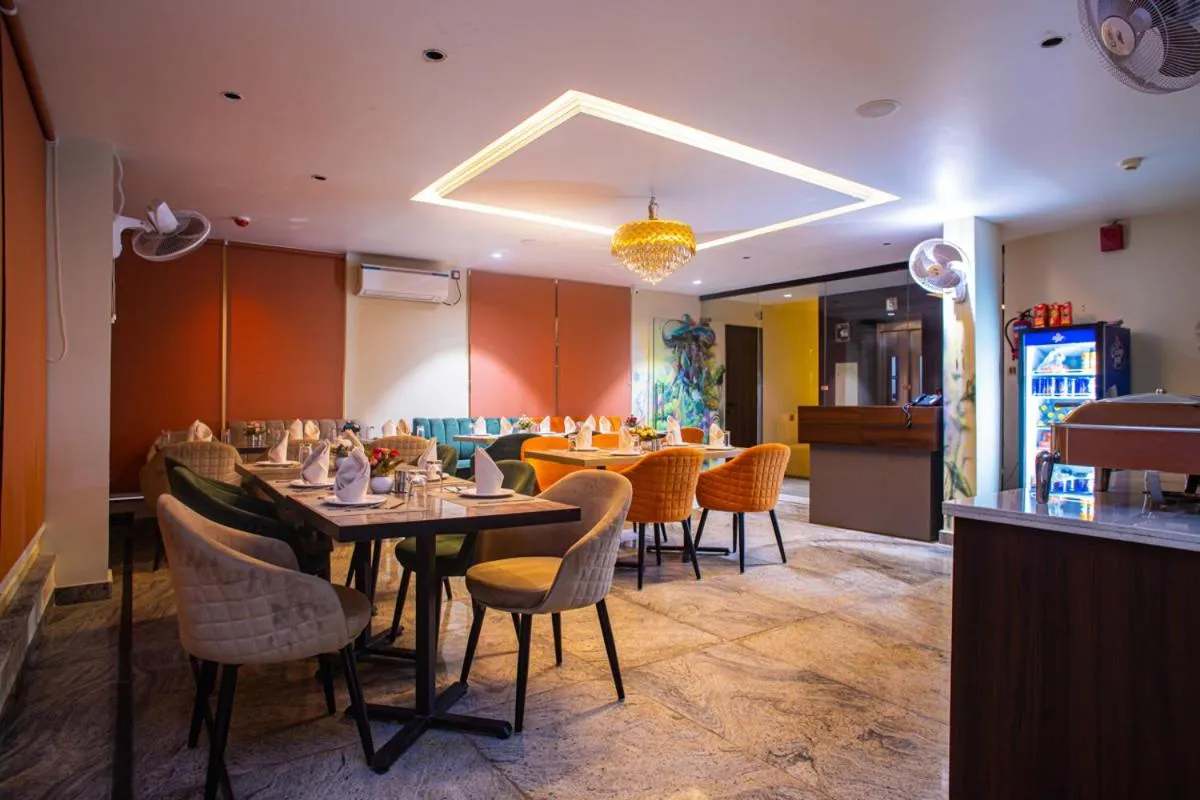 Restaurant/places to eat in Hotel Lords Valley Rishikesh