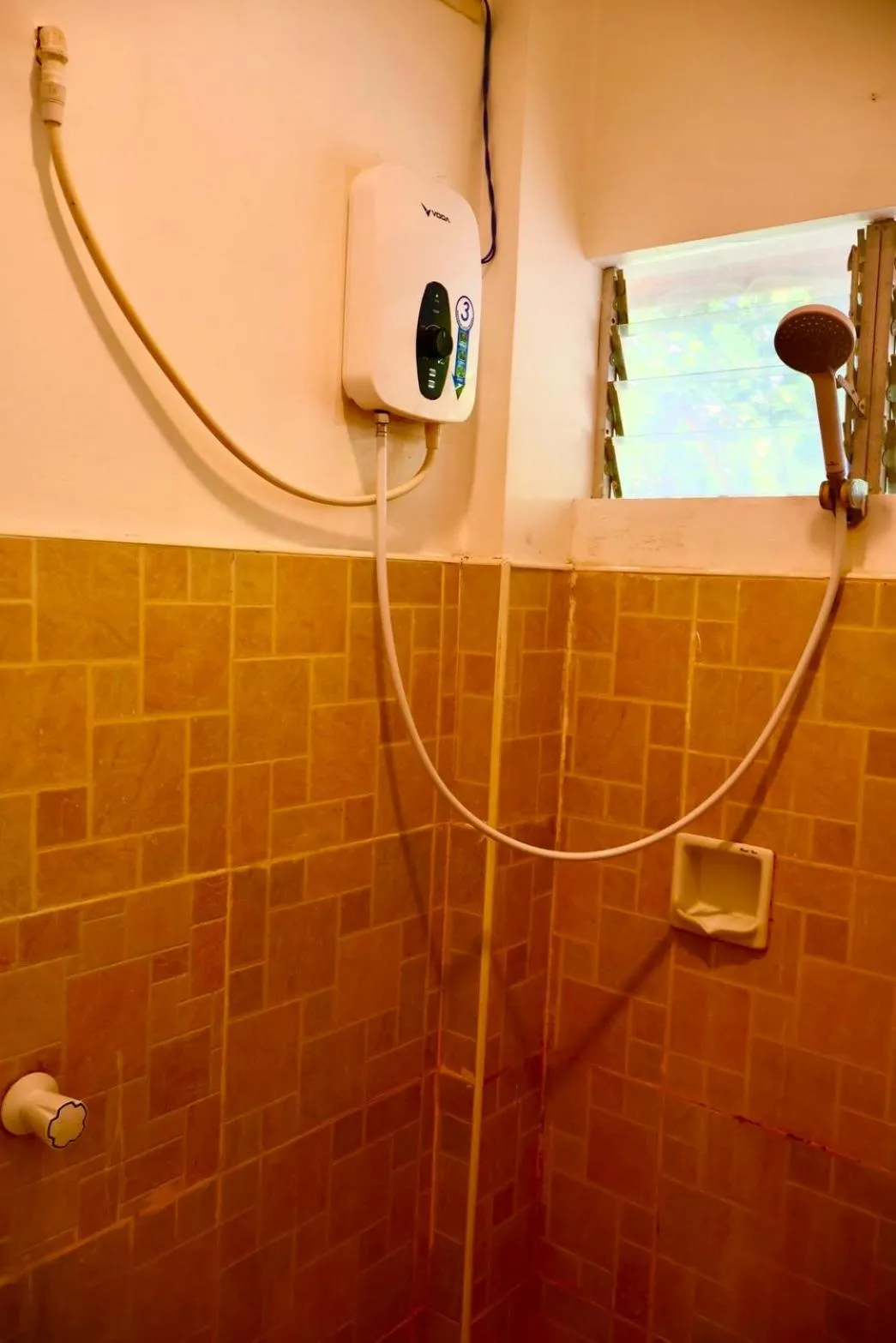 Shower in CHIISAI NATSU RESORT