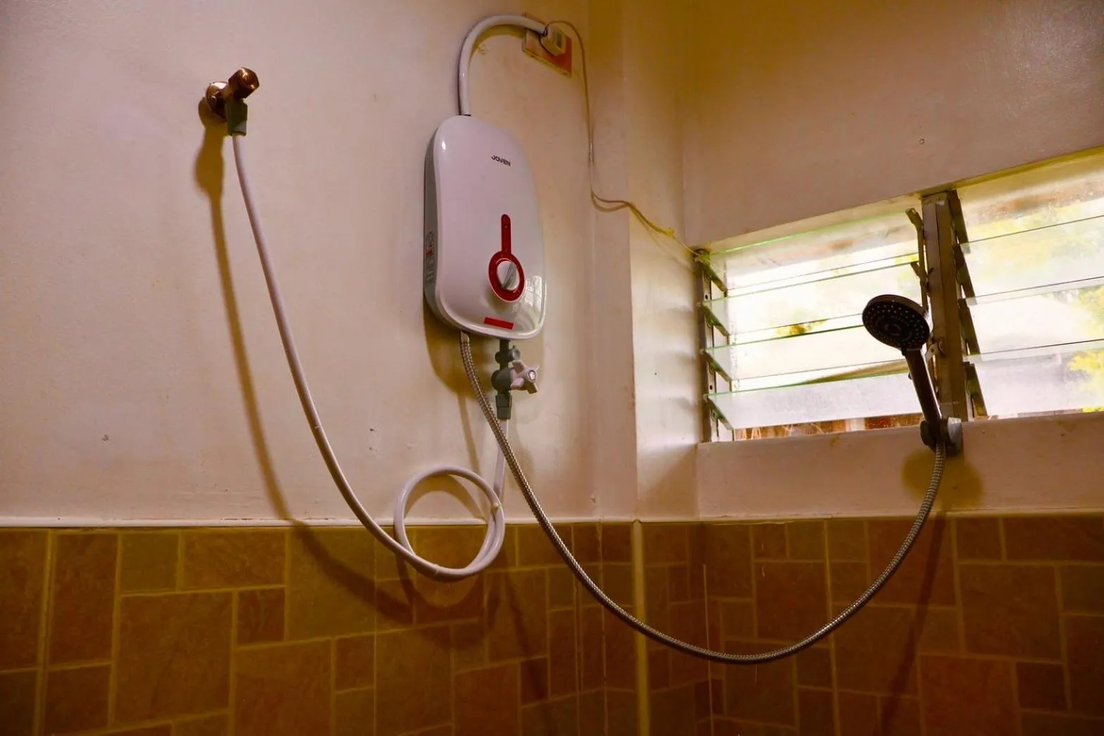 Shower in CHIISAI NATSU RESORT