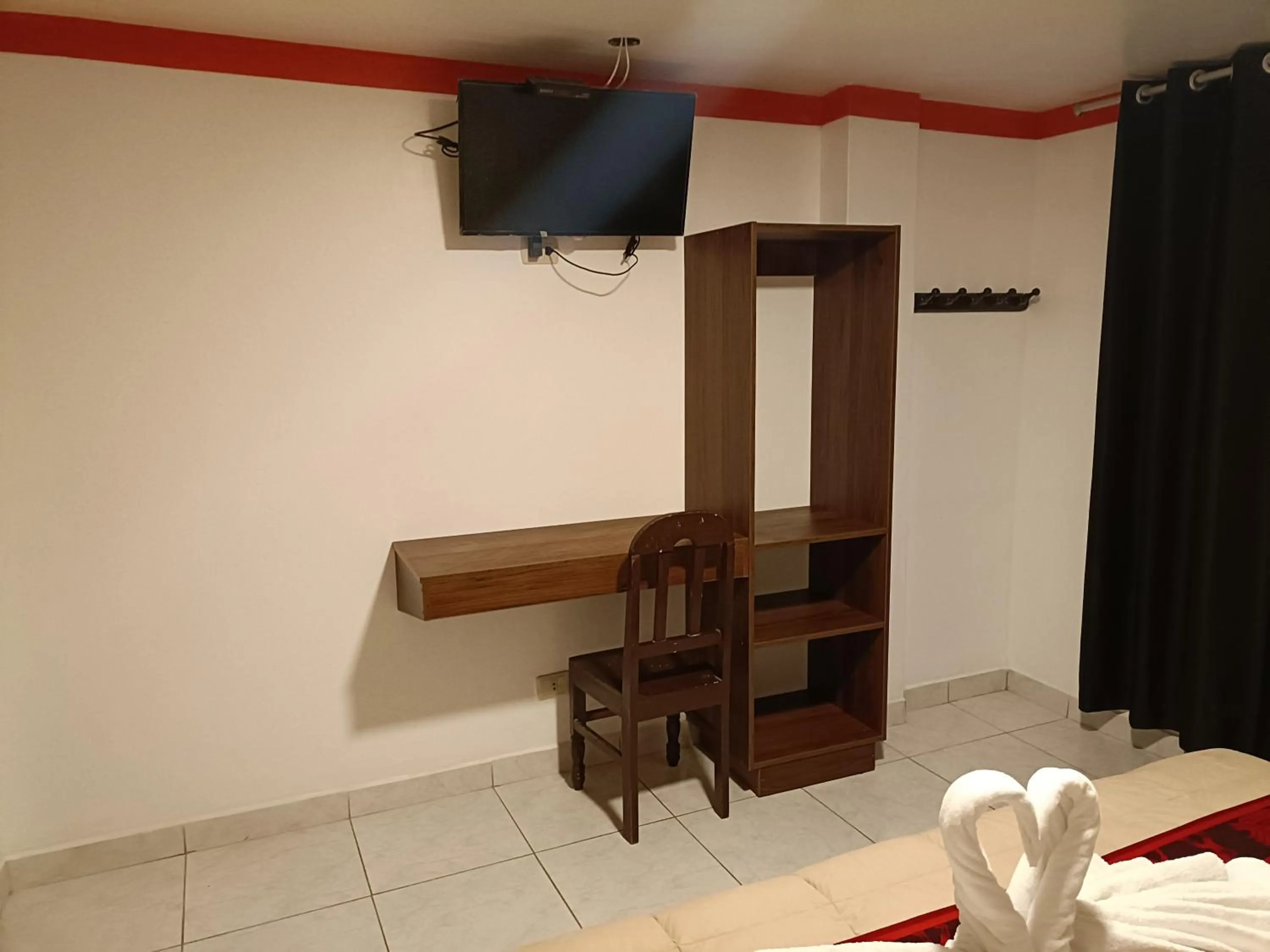 Evening entertainment in PAKARINA HOTEL