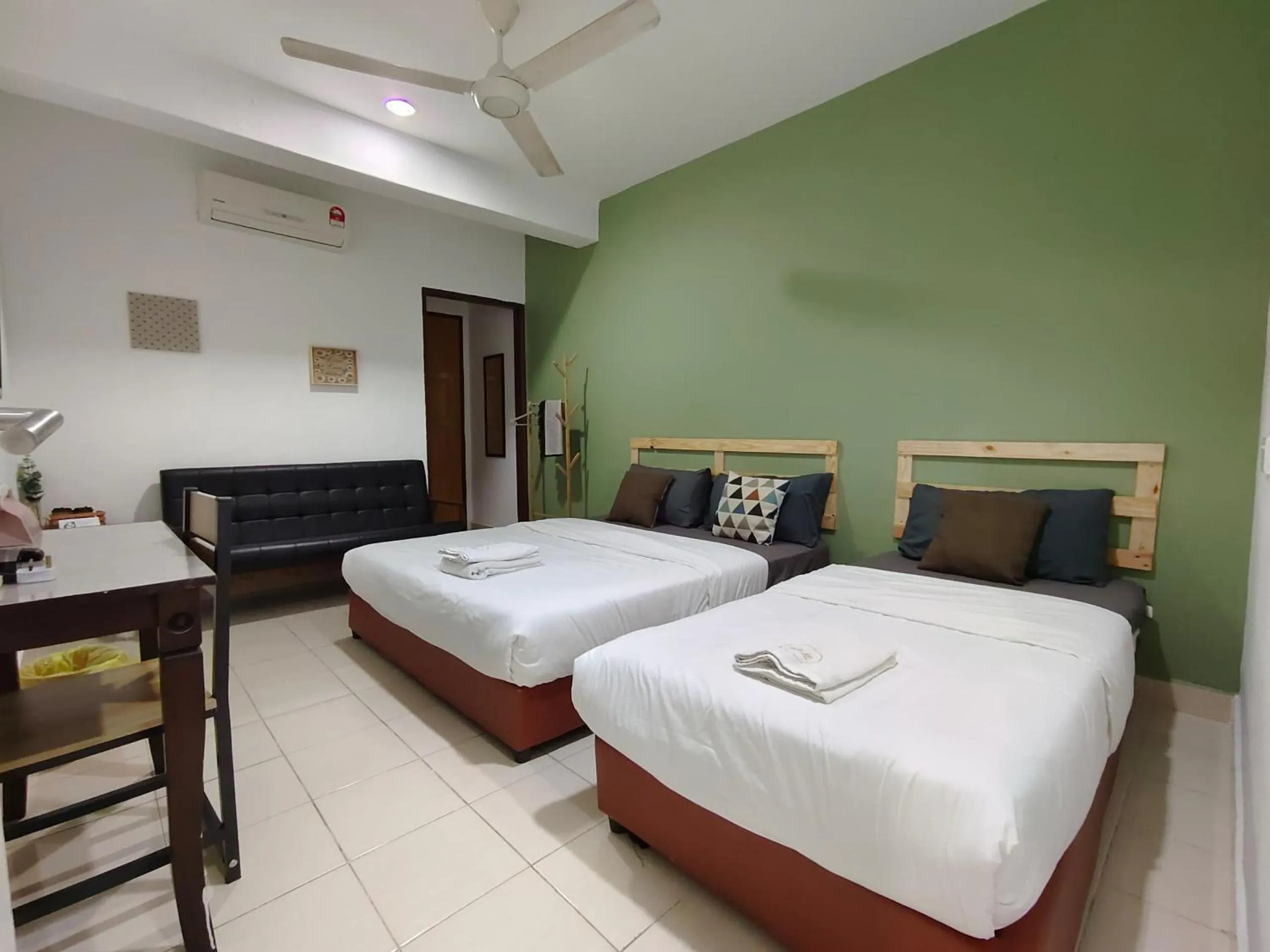 Bed in Suite Us Guesthouse Kubang Kerian