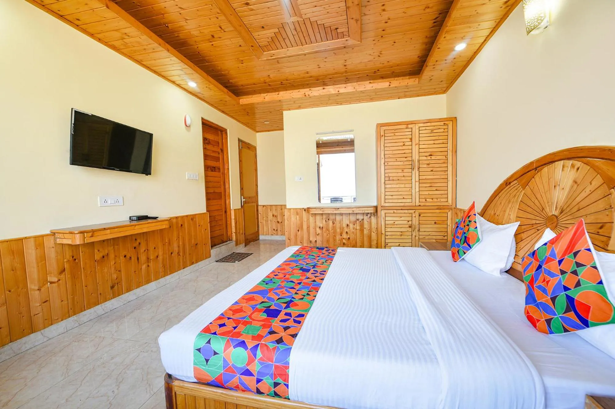 Bed in FabHotel Anant Meadows