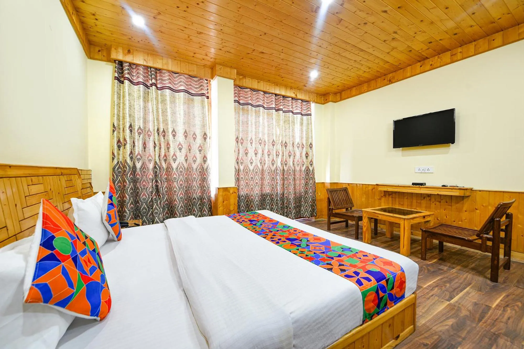 Bed in FabHotel Anant Meadows