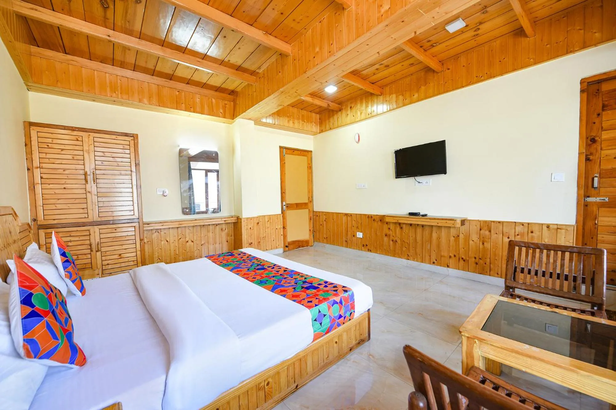 Bed in FabHotel Anant Meadows