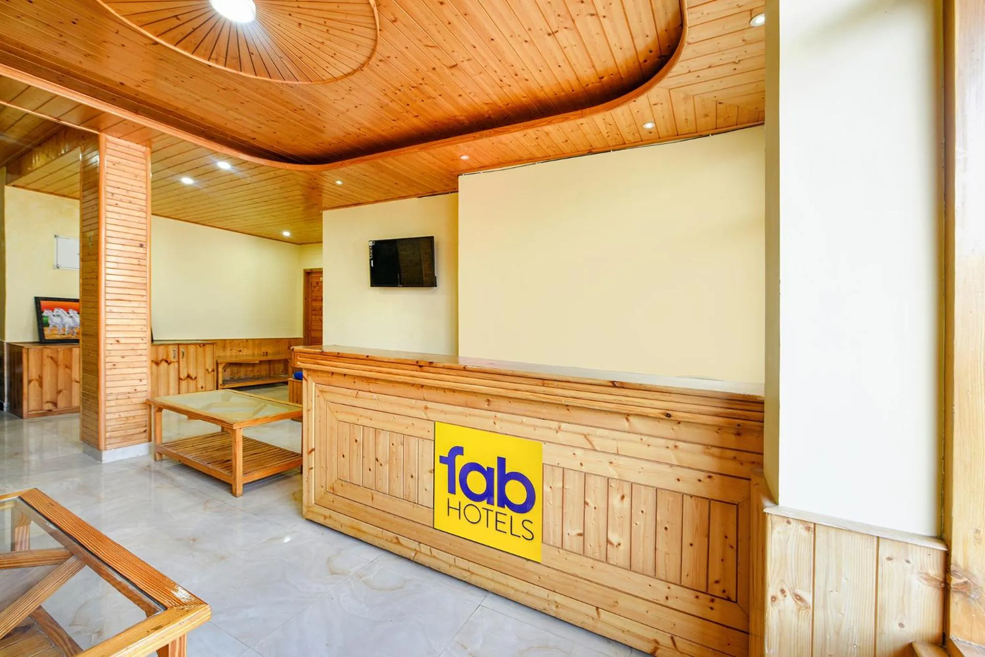 Lobby or reception in FabHotel Anant Meadows