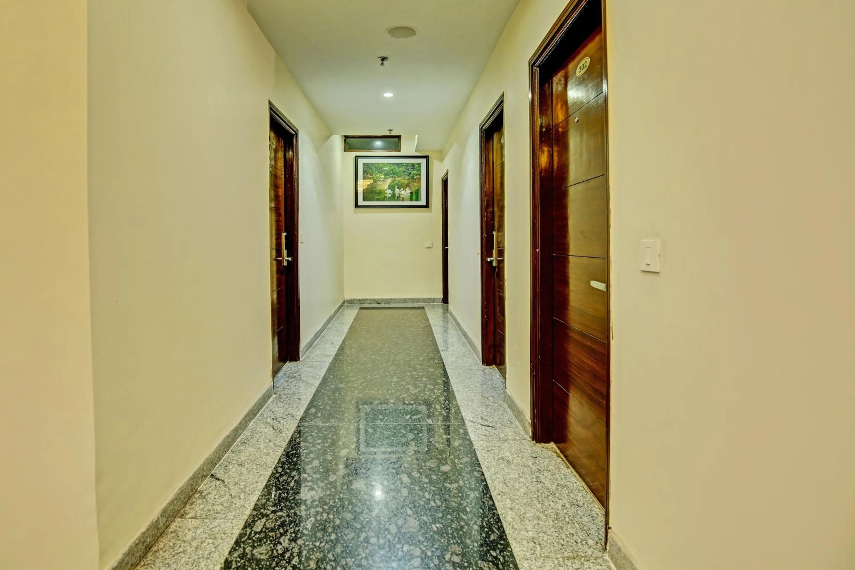 Lobby or reception in Super Townhouse Eastern View Formerly Vihaan Residency