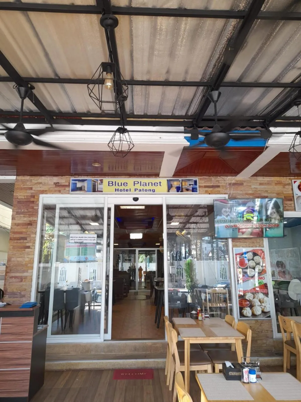 Restaurant/places to eat in Blue Planet Hotel