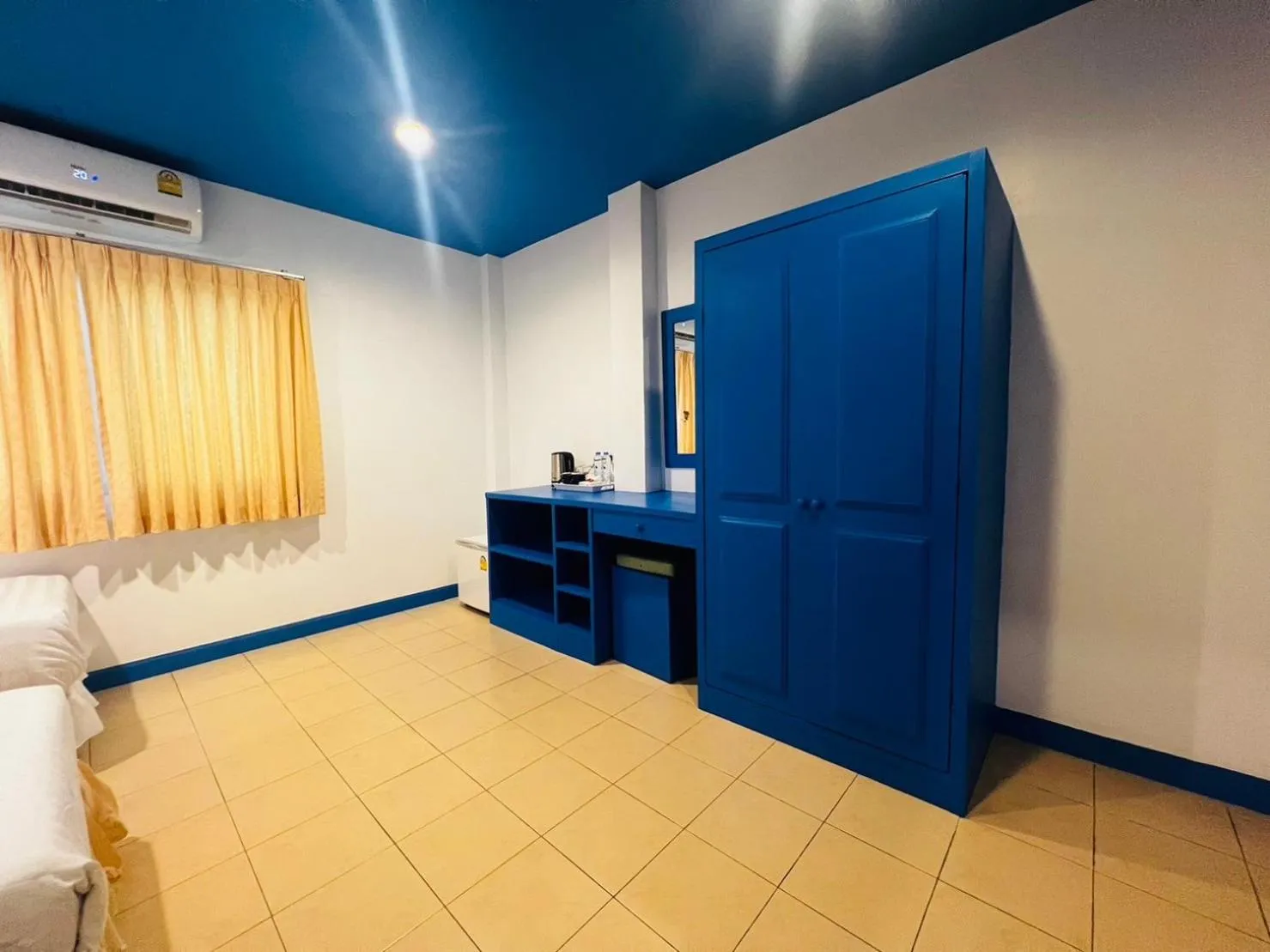 wardrobe in Blue Planet Hotel