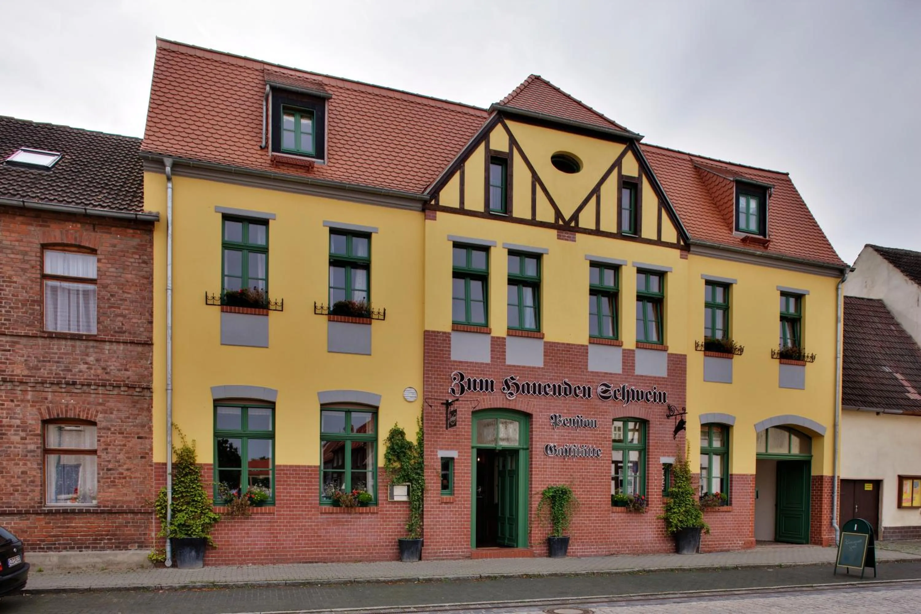 Gasthaus und Pension "Zum Hauenden Schwein"