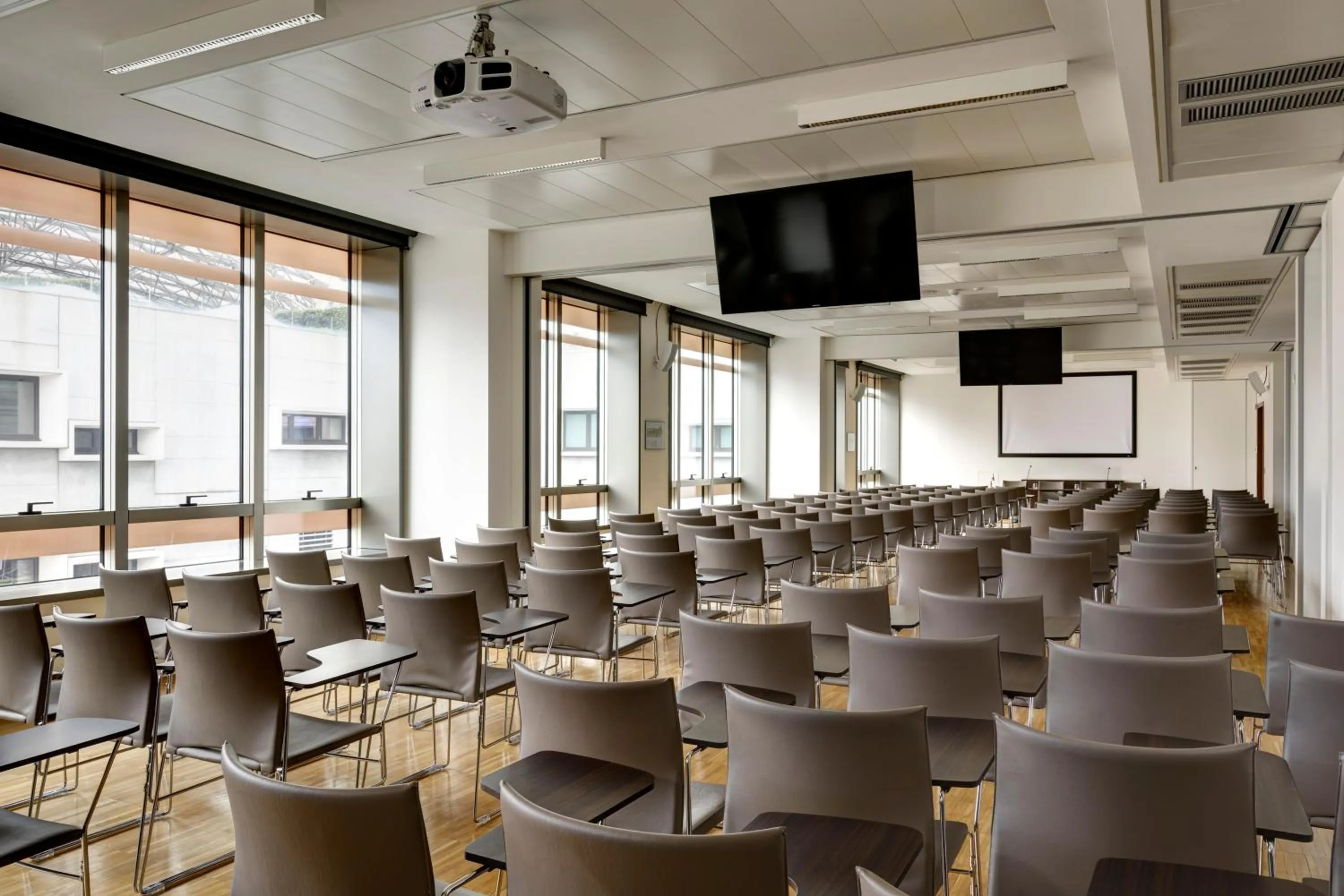 Meeting/conference room in UNA Hotels San Vitale Bologna