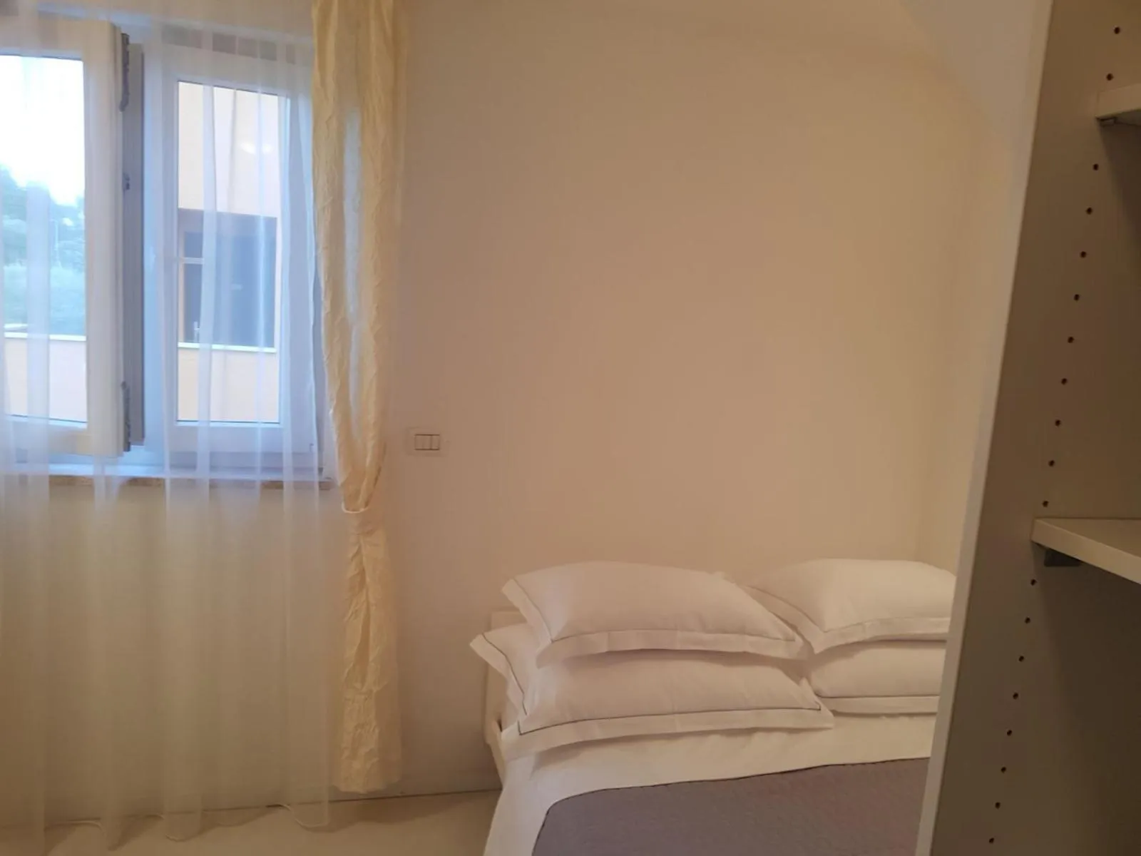 Bed in Apartments Fontana Zambratija