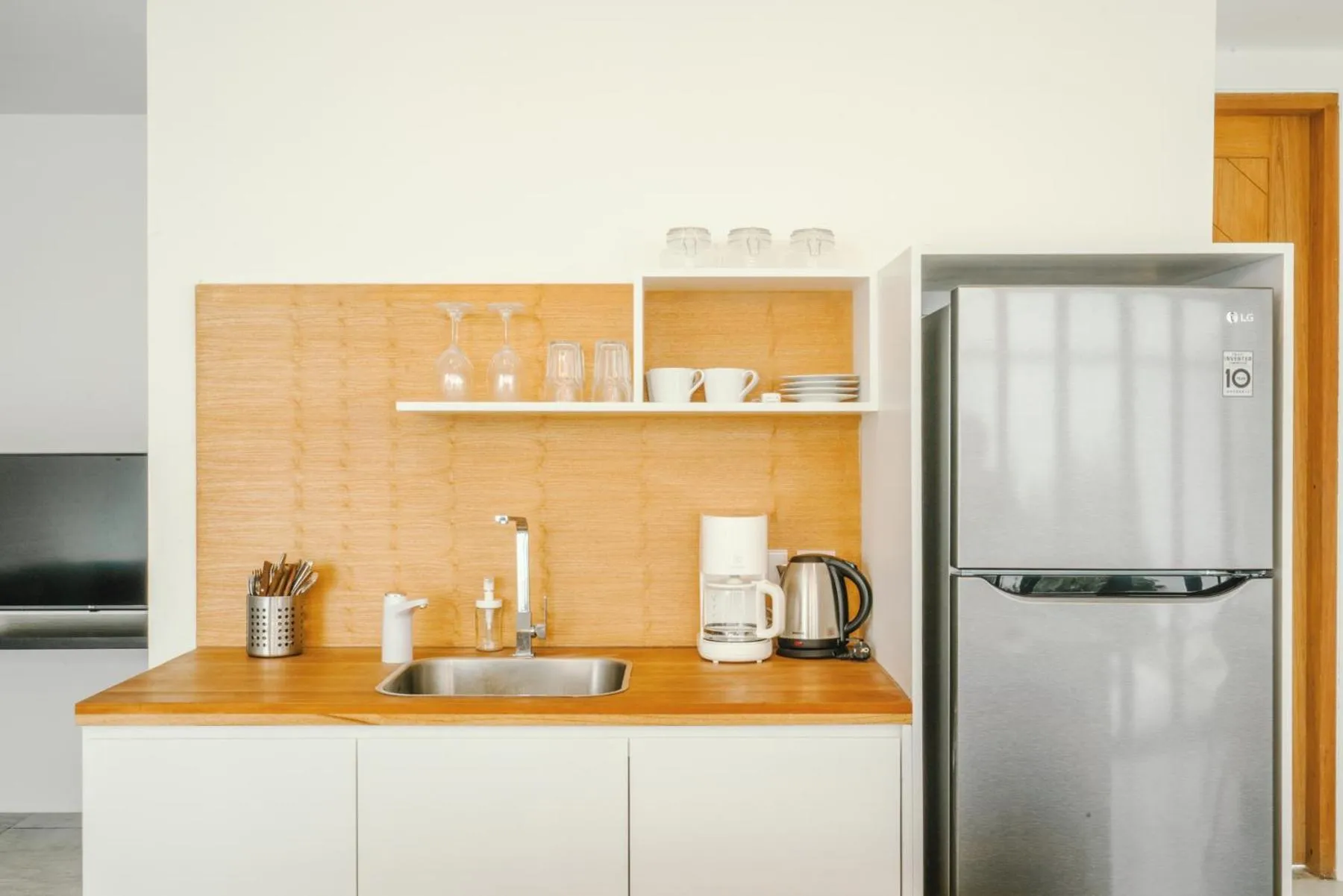Kitchen or kitchenette in Umalas Living Villa