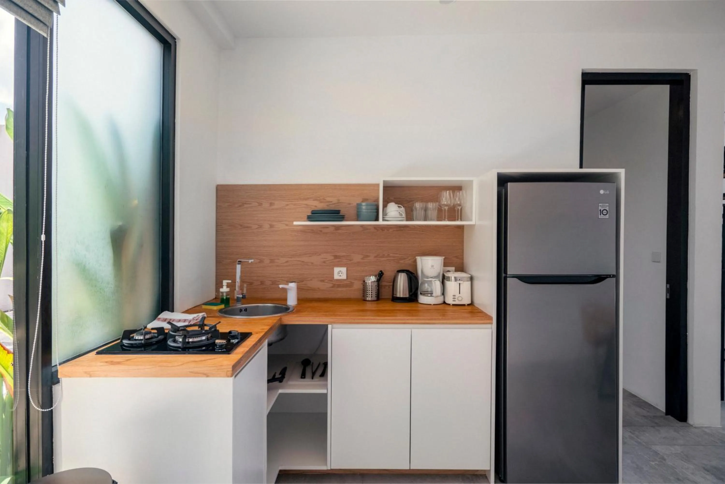 Kitchen or kitchenette in Umalas Living Villa