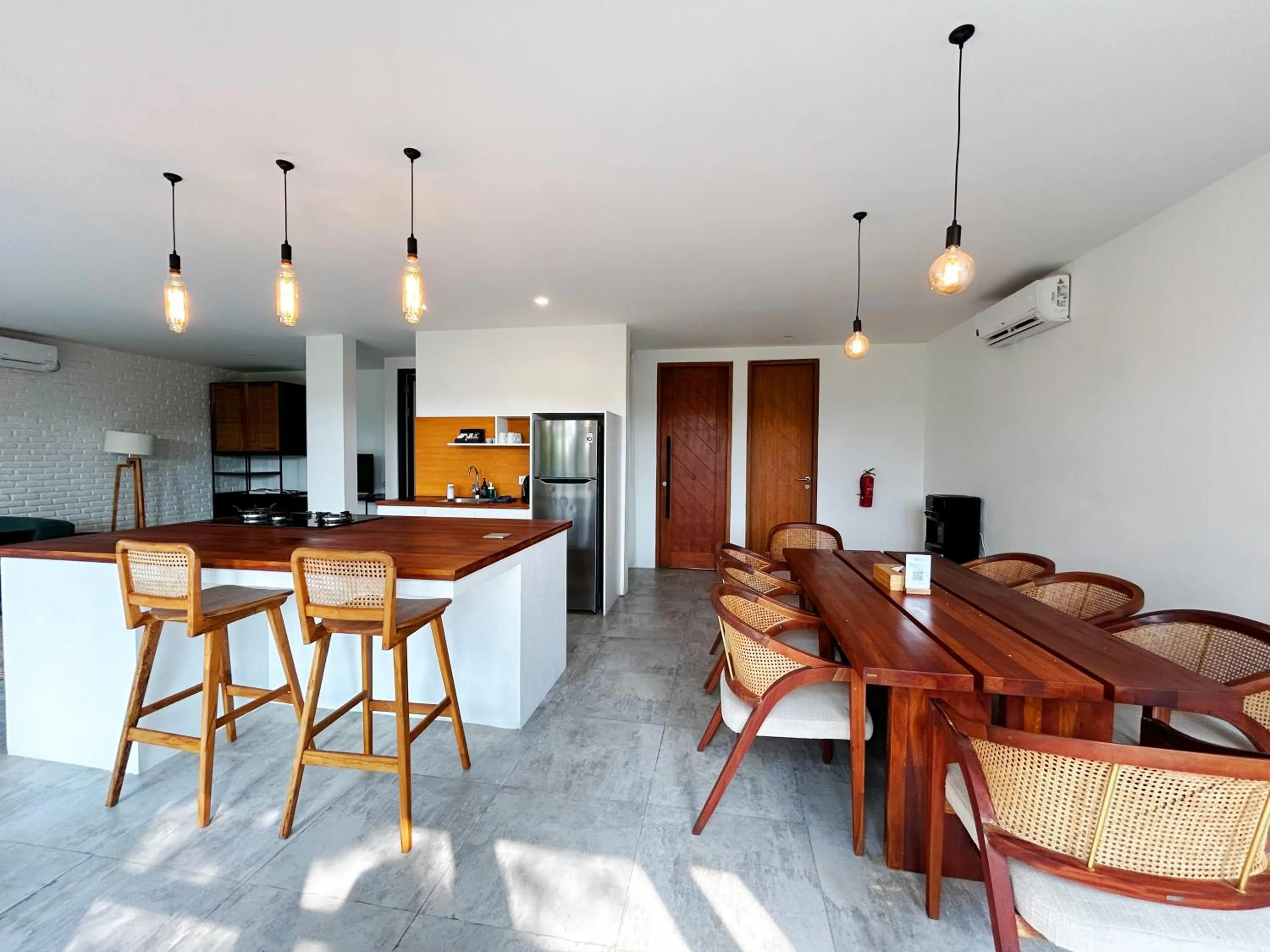 Kitchen or kitchenette in Umalas Living Villa