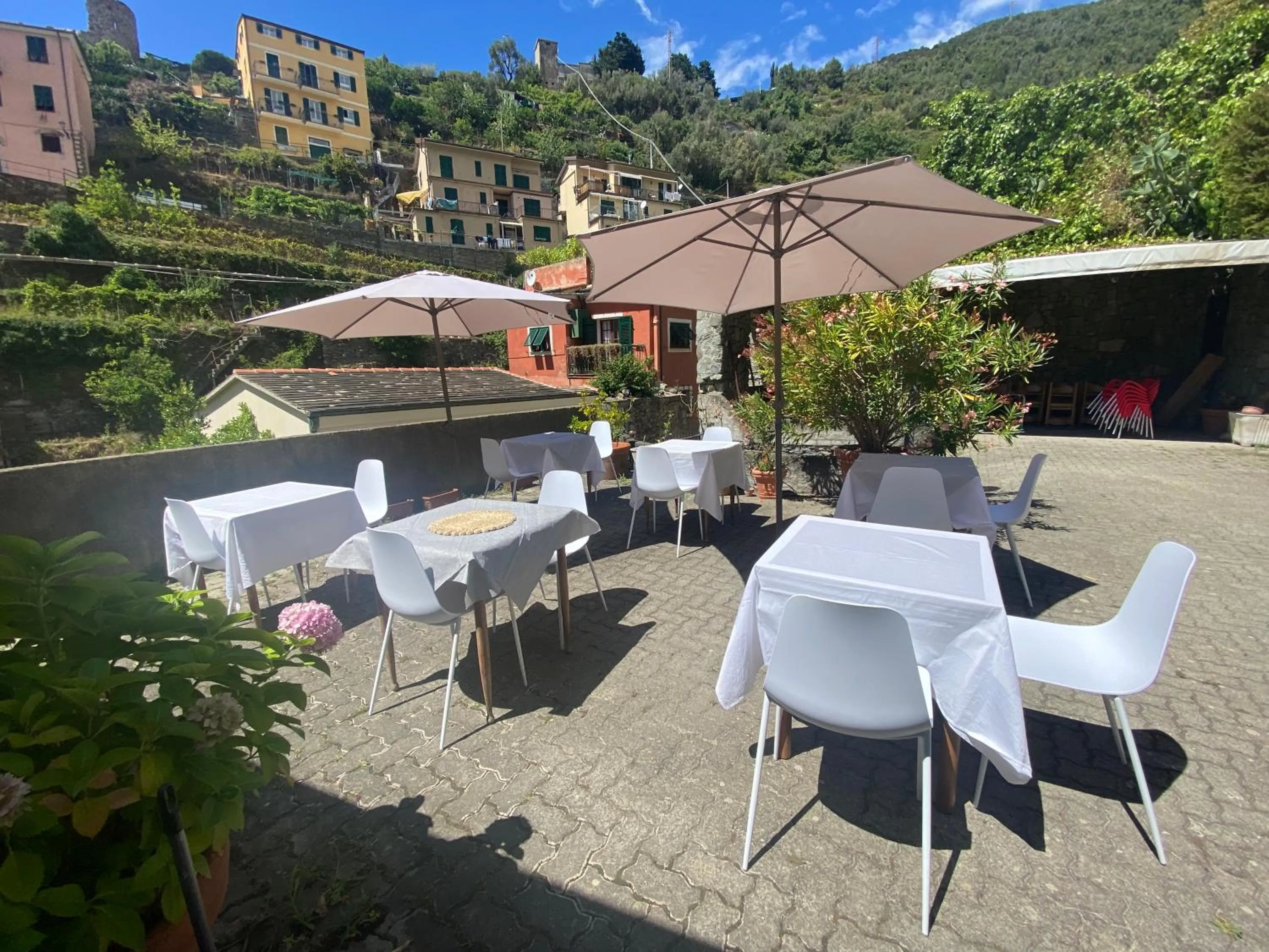 Restaurant/places to eat in Pensione Sorriso