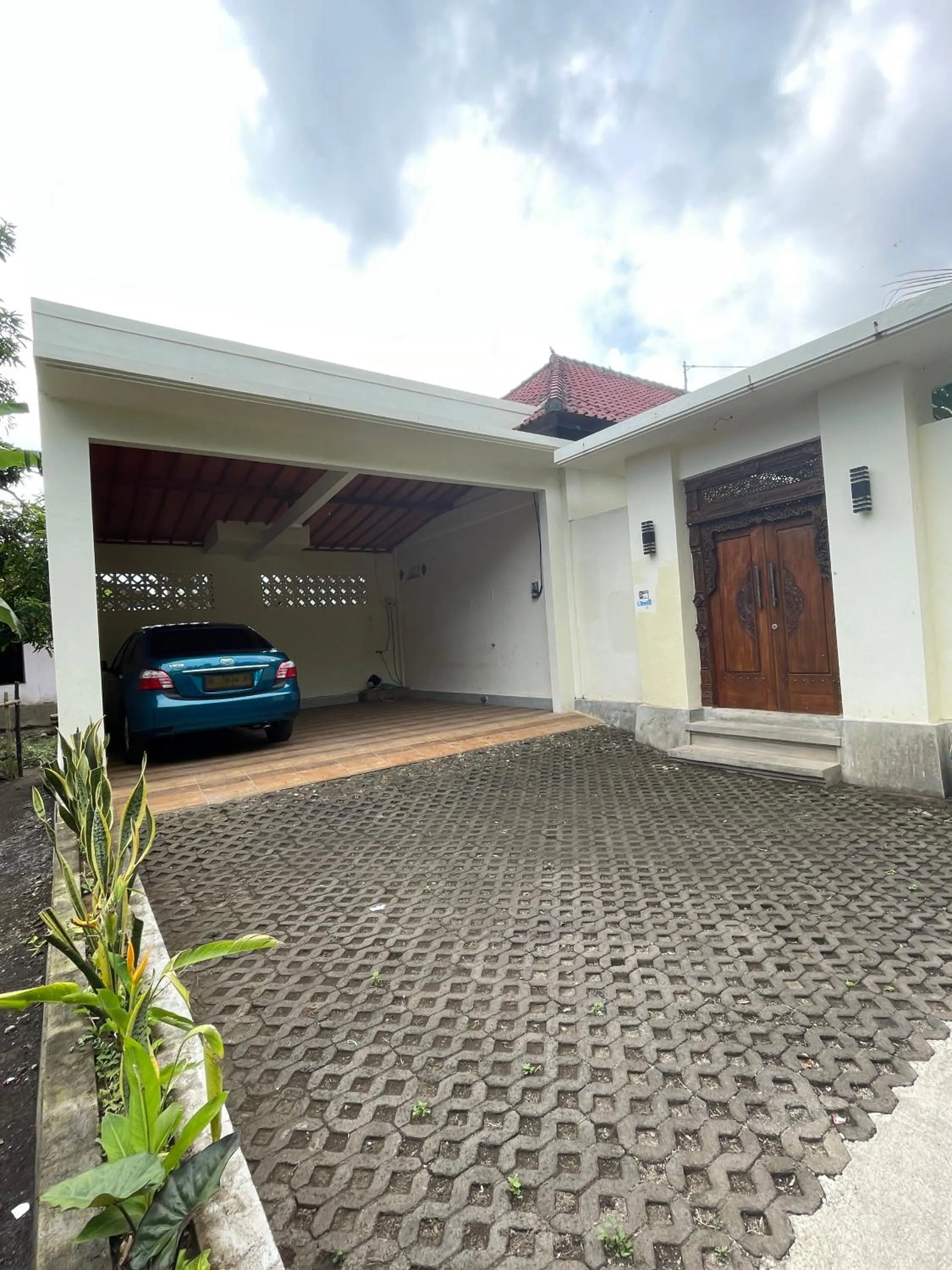 Property building in Sandz House