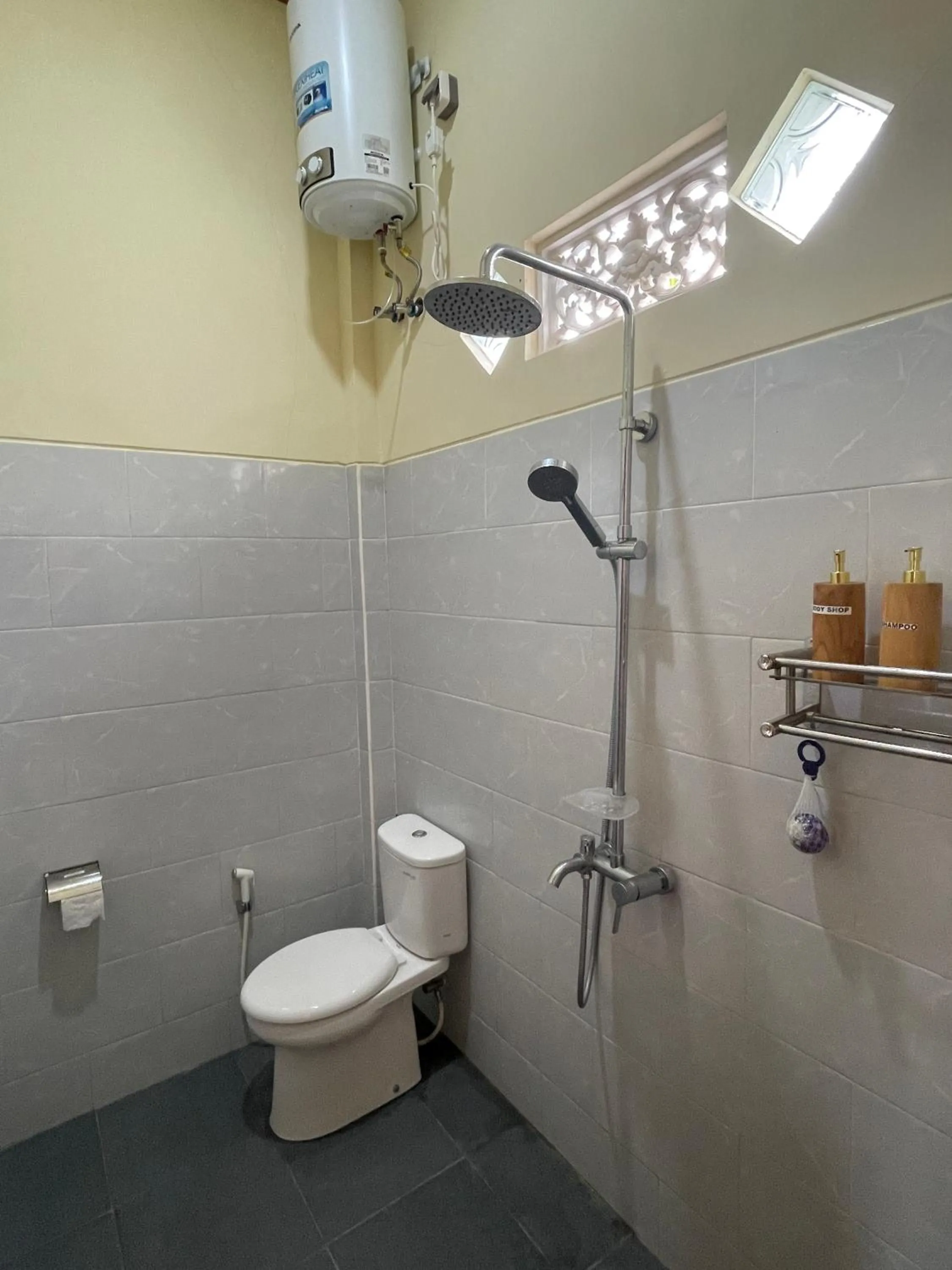 Toilet in Sandz House