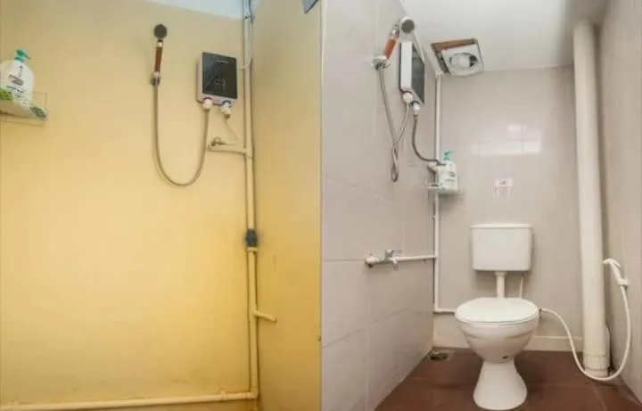 Bathroom in SPOT ON 90808 night Stayin2