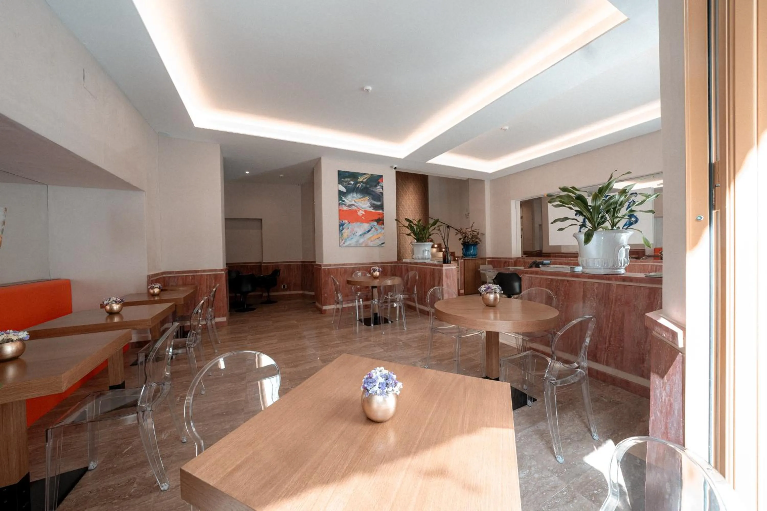 Restaurant/places to eat in Hotel Via Veneto