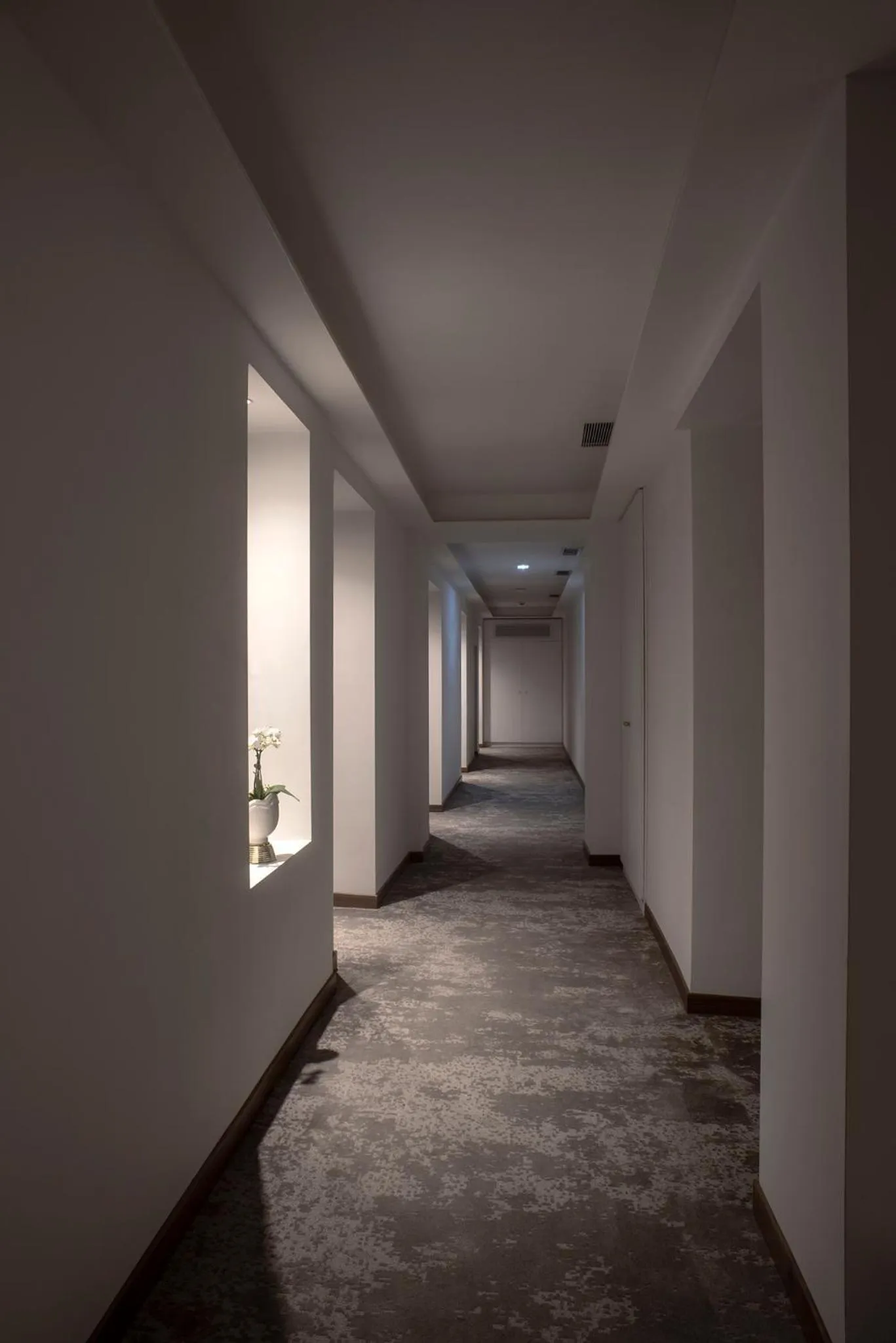 Communal lounge/ TV room in Hotel Via Veneto