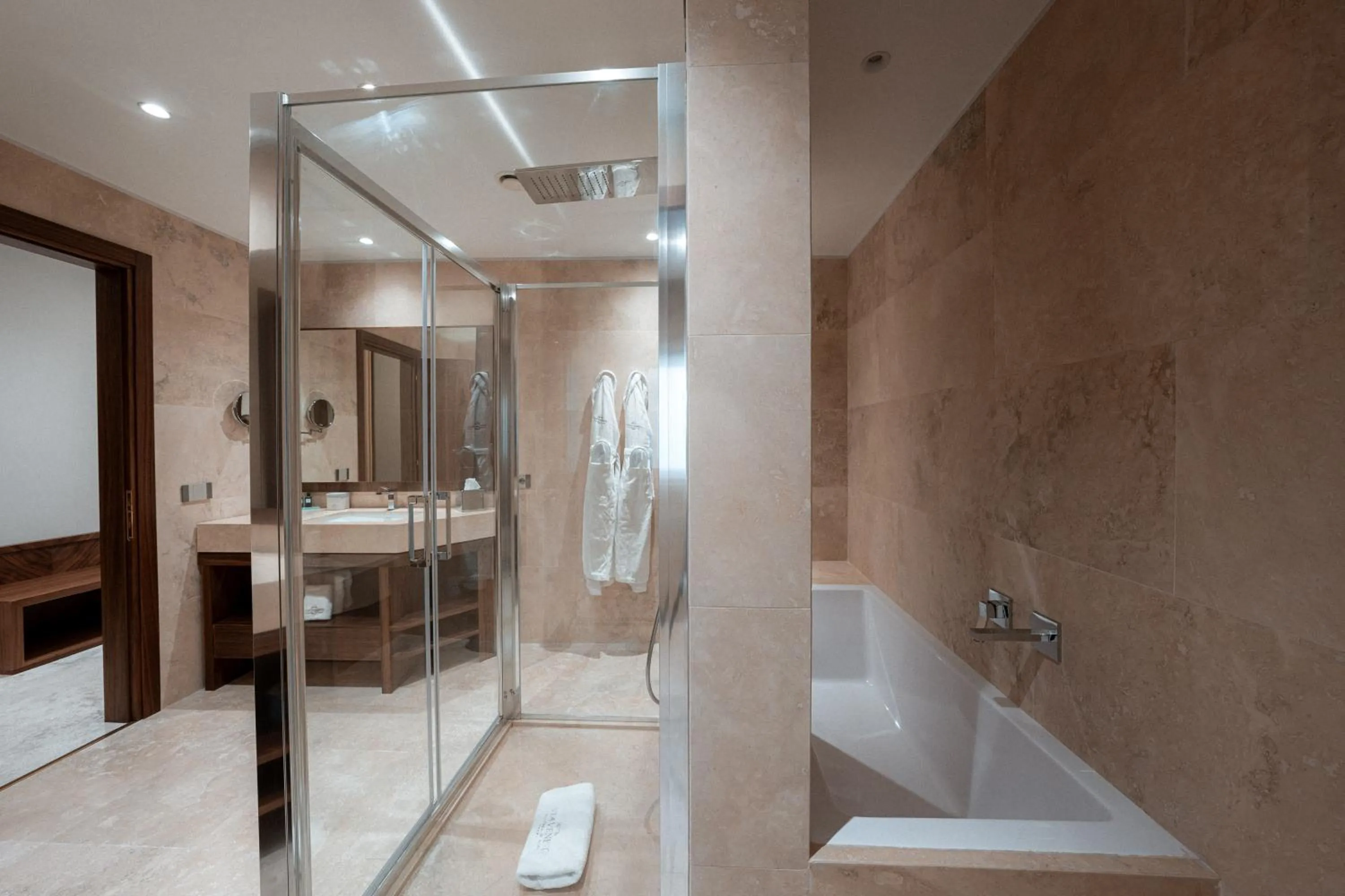 Shower in Hotel Via Veneto