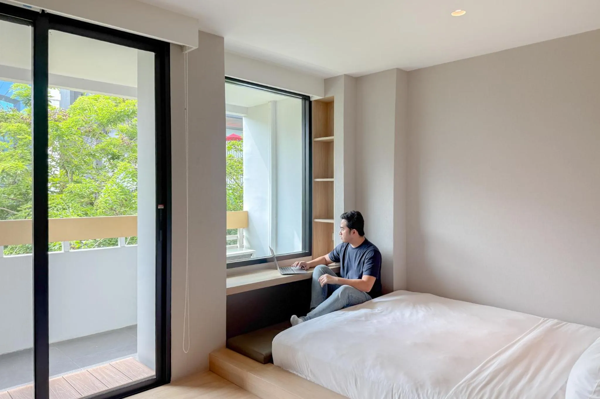 Bedroom, Bed in LiveZen Bangkok Sukhumvit